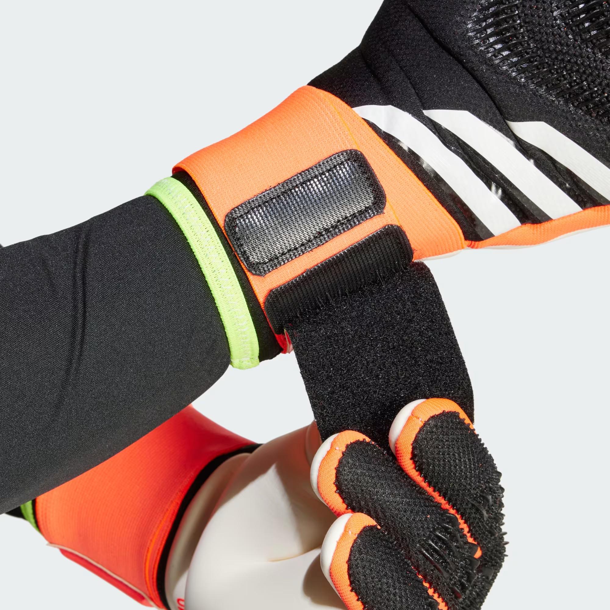 adidas Predator Competition Kaleci Eldiveni