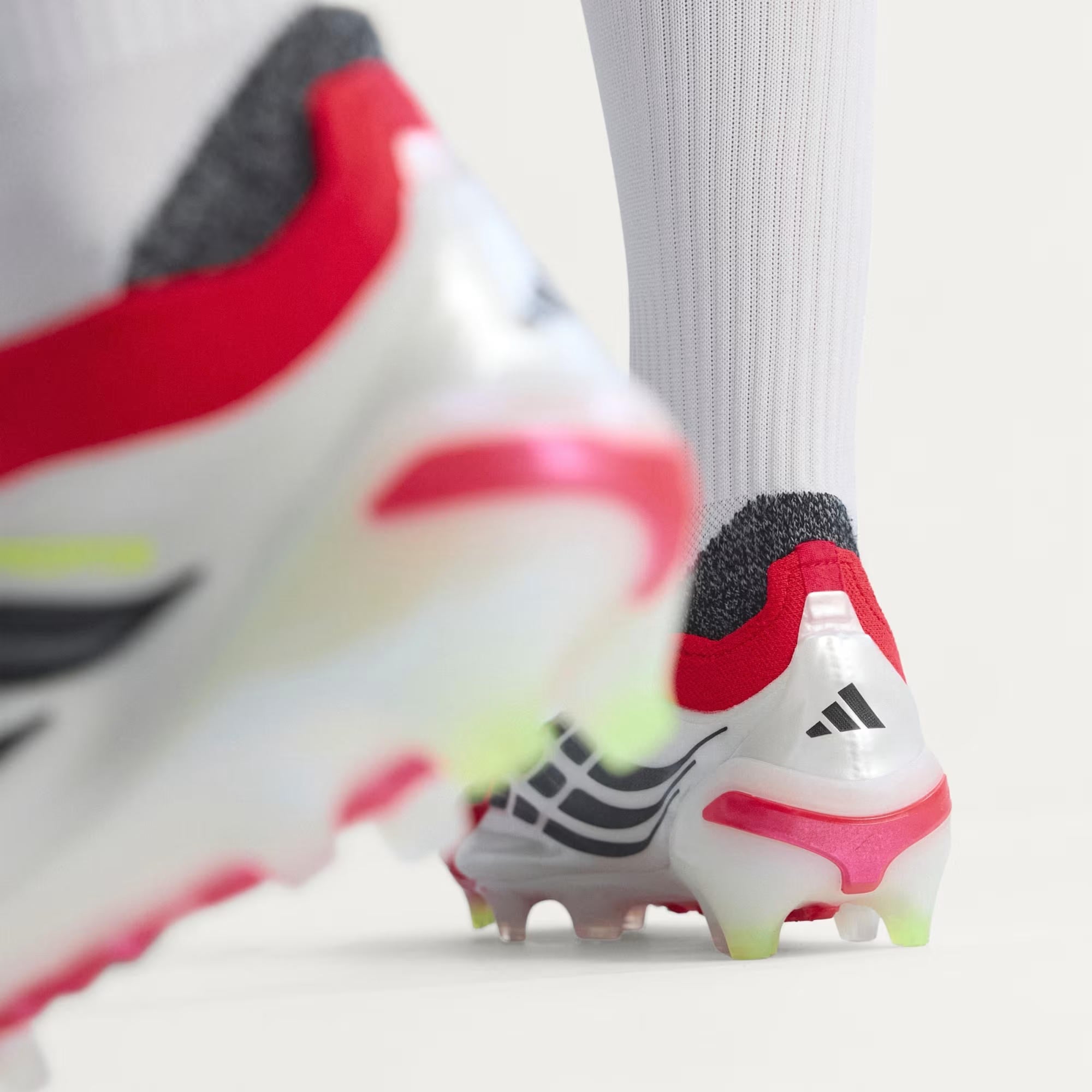 adidas Predator Elite FG Erkek Krampon