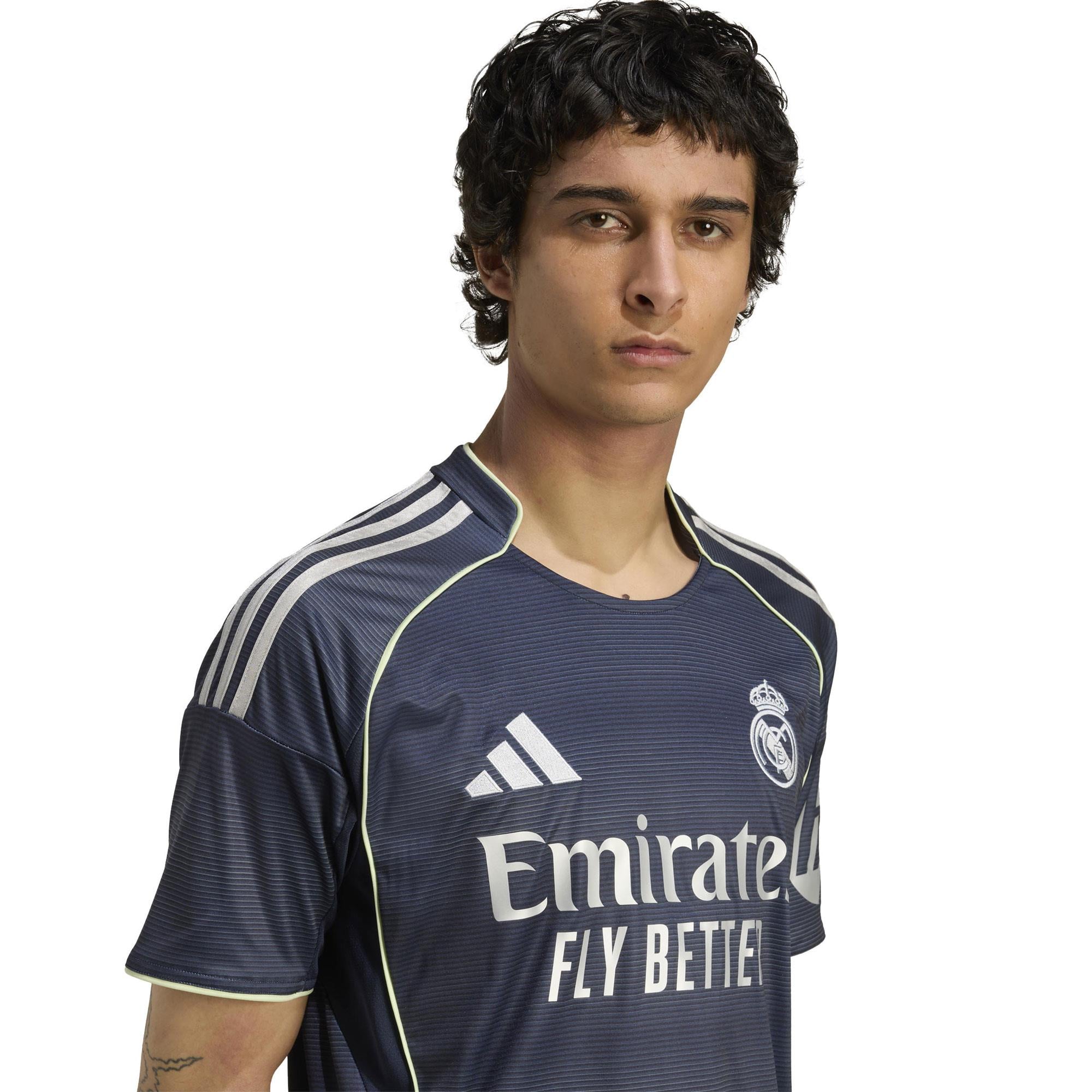 adidas Real Madrid 25/26 Erkek Forma