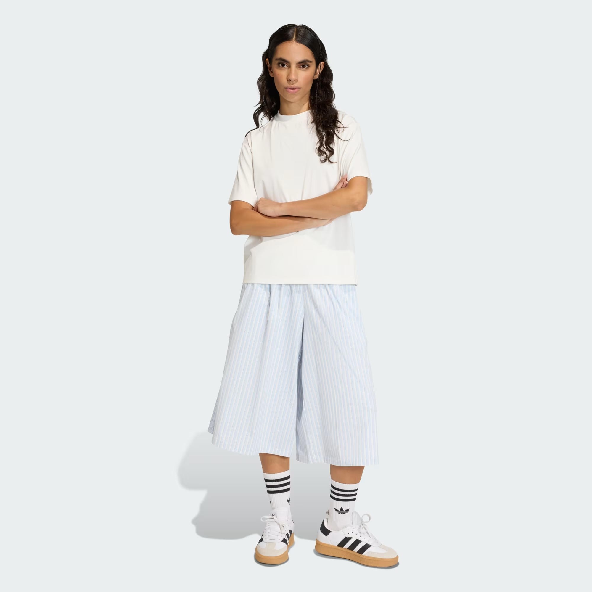 adidas Regular Kadın Tişört