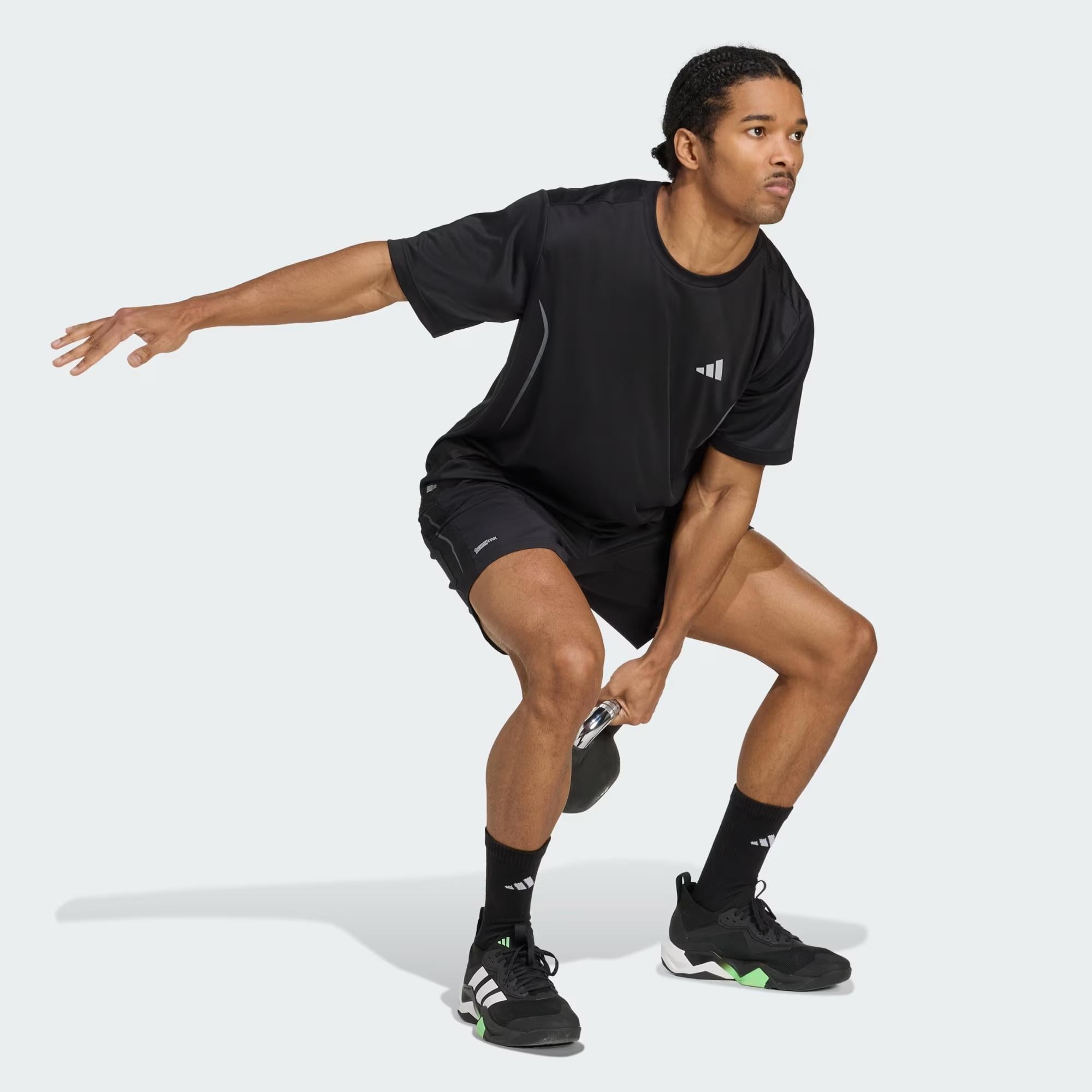 adidas Tech Apparel Erkek Şort