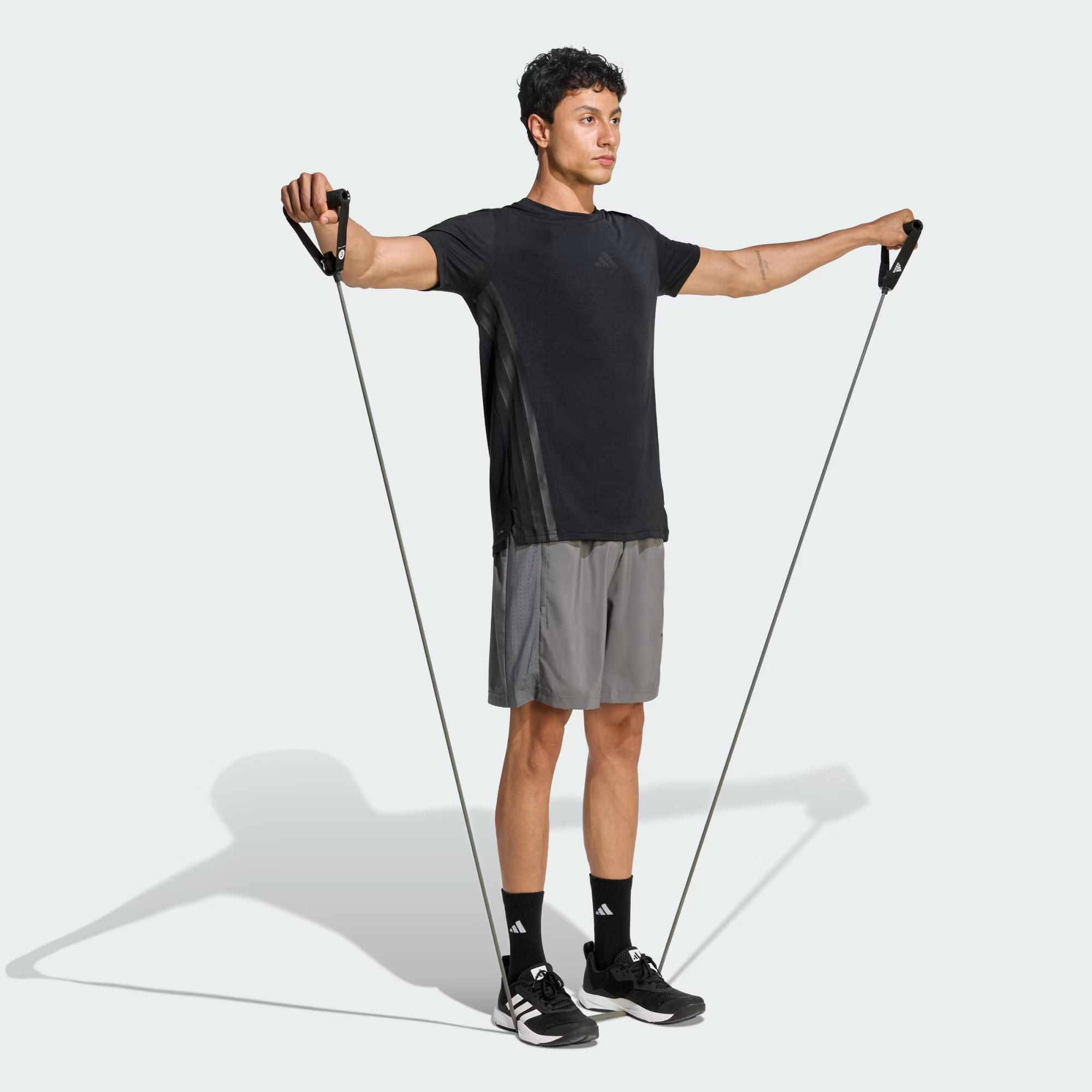 adidas Workout Essentials Base Erkek Şort