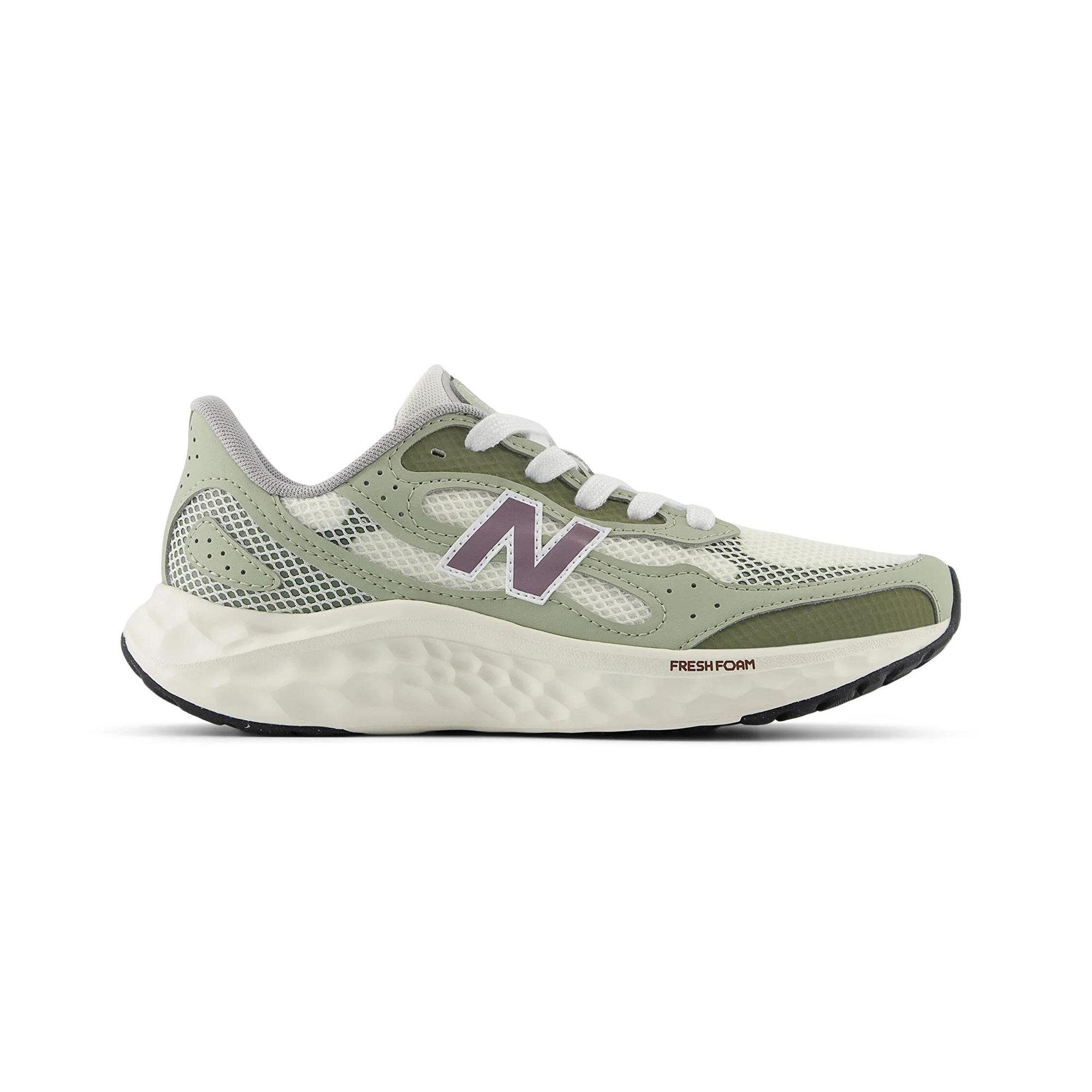 New Balance Arishi V4 Kadın Koşu Ayakkabısı - Görsel 2
