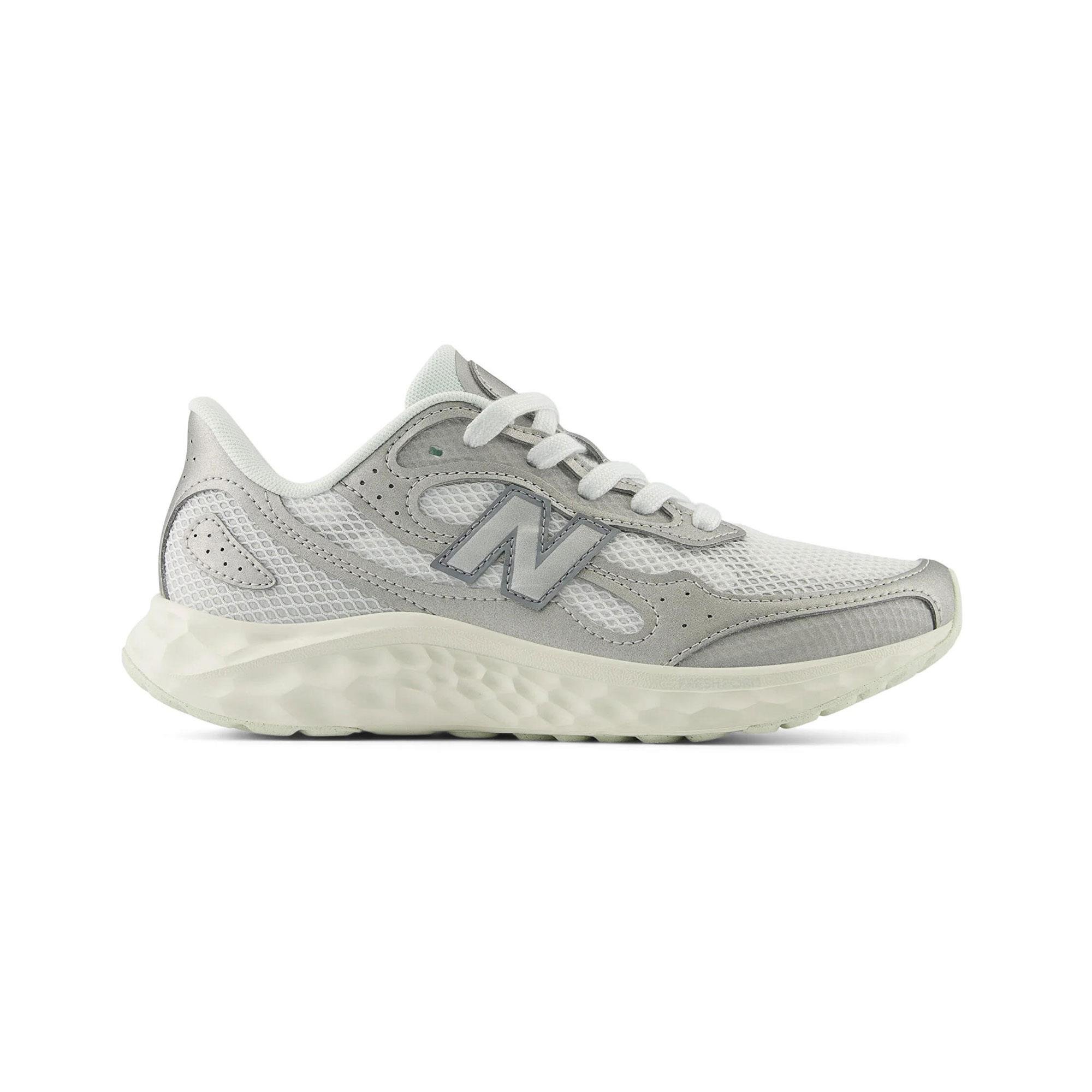 New Balance Arishi V4 Kadın Koşu Ayakkabısı - Görsel 2