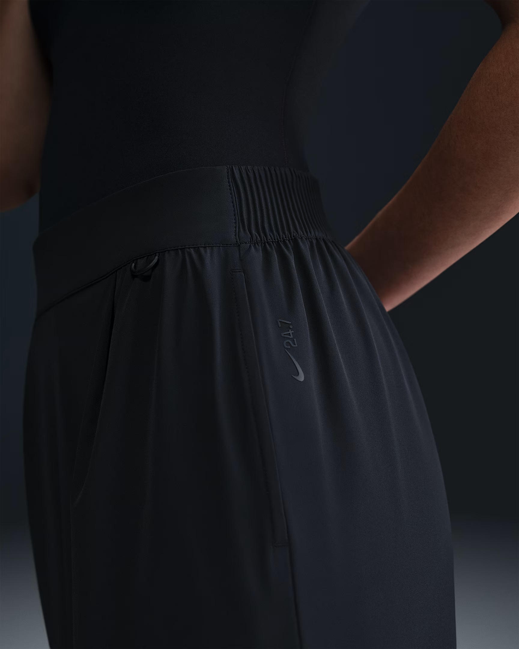Nike 24.7 PerfectStretch Dri-FIT Kadın Eşofman Altı