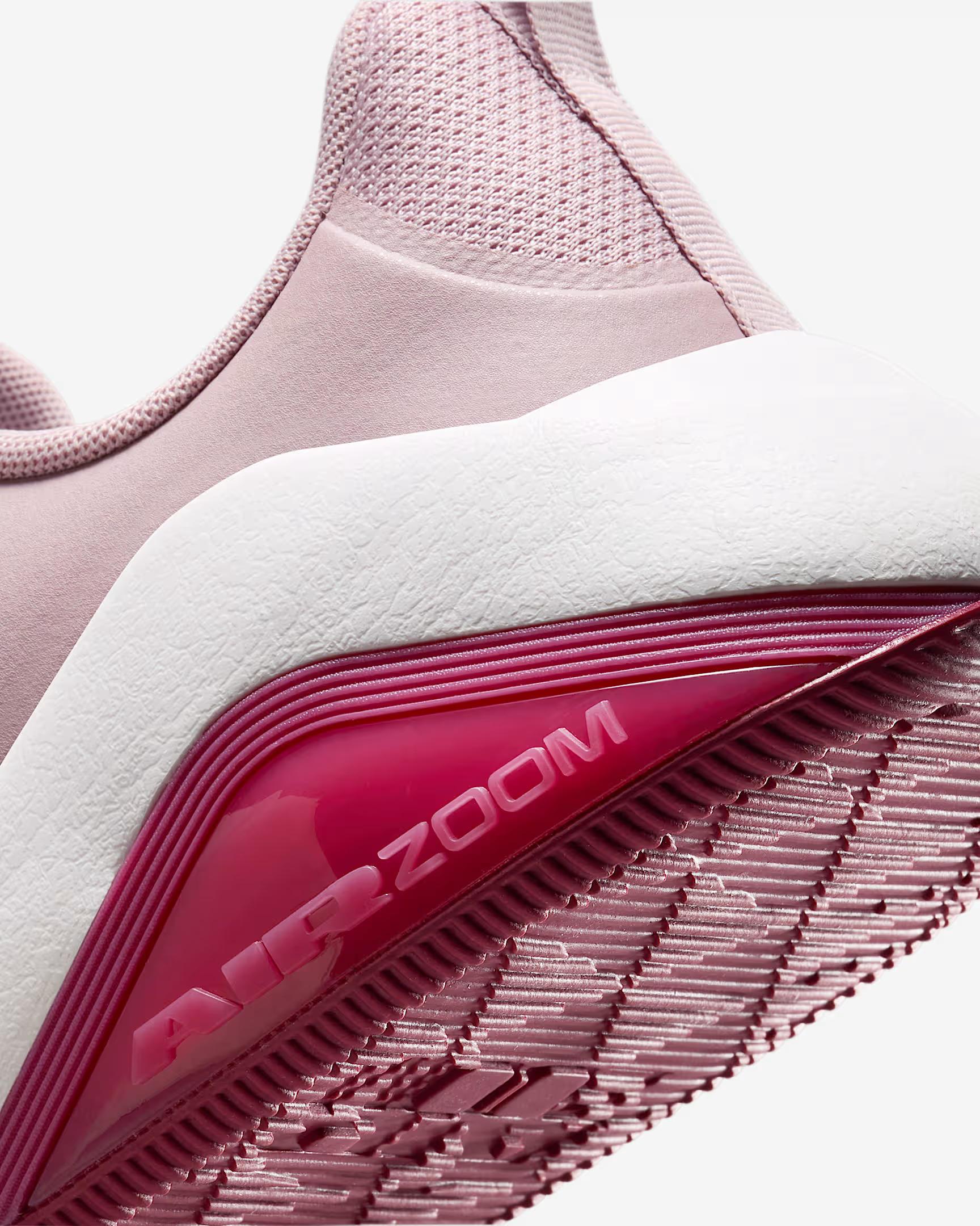 Nike Bella 7 Kadın Antrenman Ayakkabısı