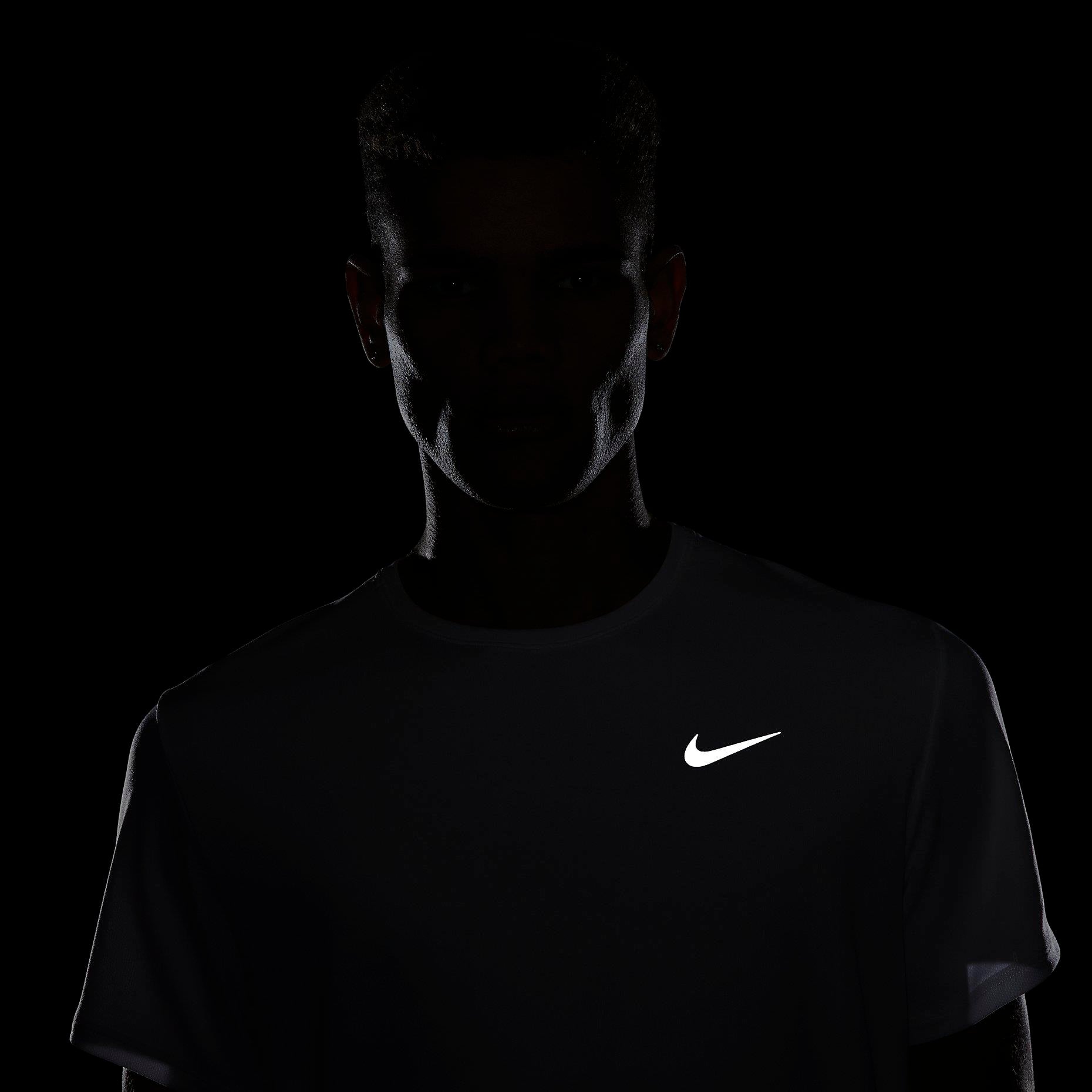 Nike Dri-FIT Uv Miller Ss Erkek Tişört