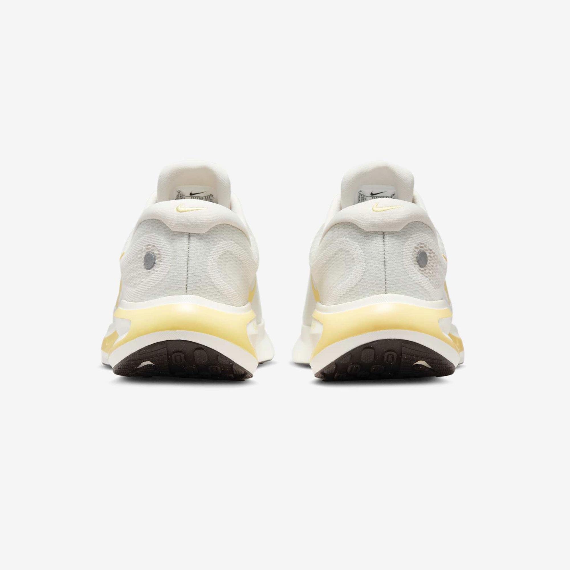 Nike Journey Run Kadın Koşu Ayakkabısı - Görsel 6