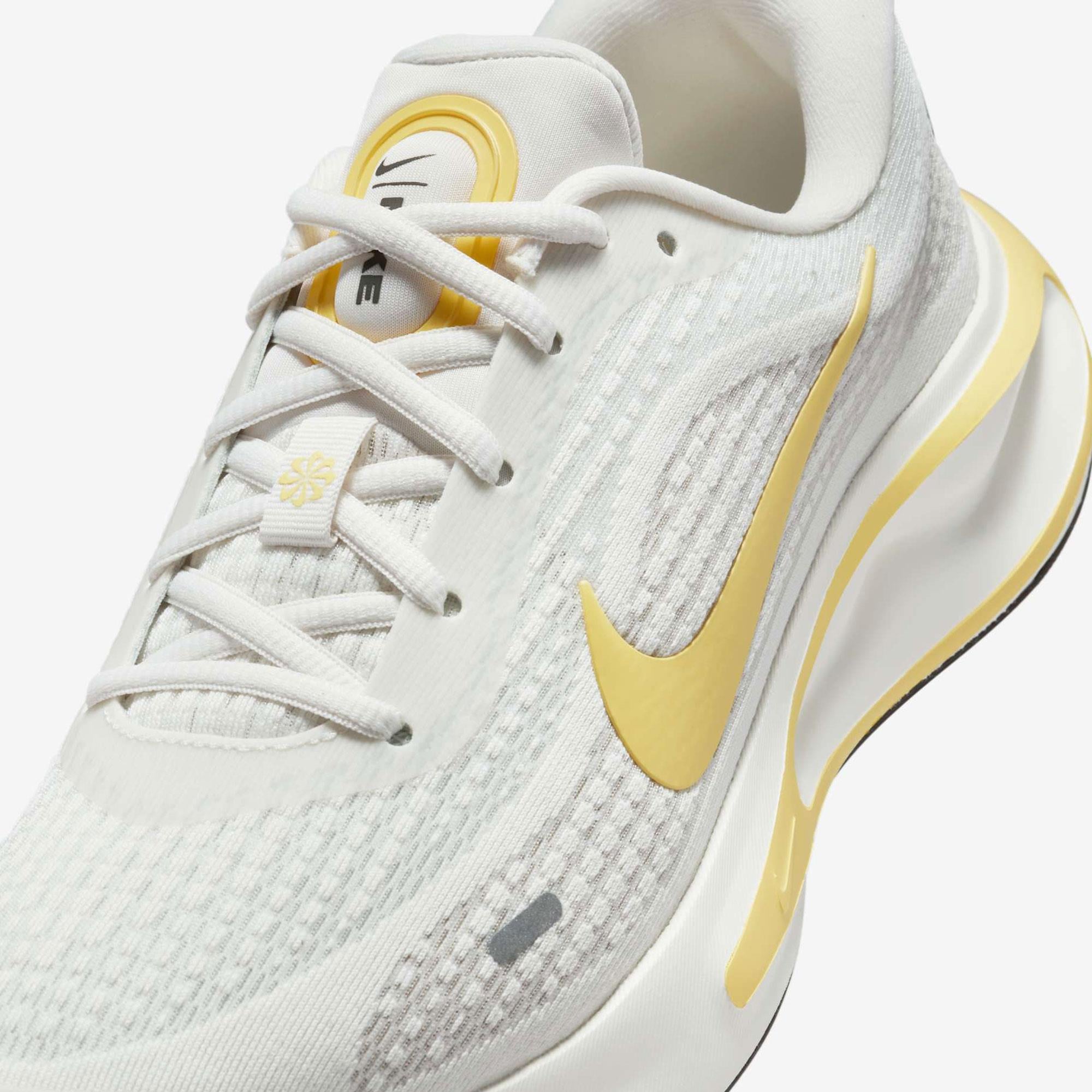 Nike Journey Run Kadın Koşu Ayakkabısı