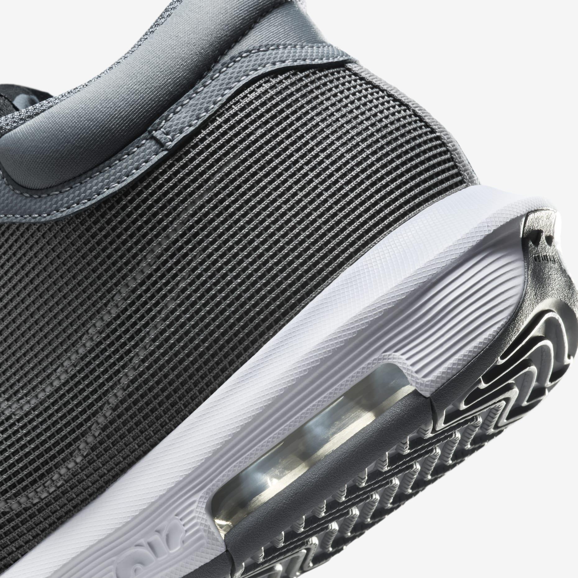 Nike LeBron Witness 8 Erkek Basketbol Ayakkabısı