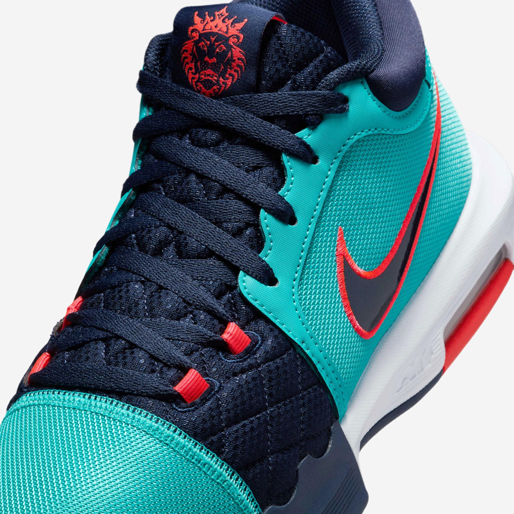 Nike LeBron Witness VIII Erkek Basketbol Ayakkabısı