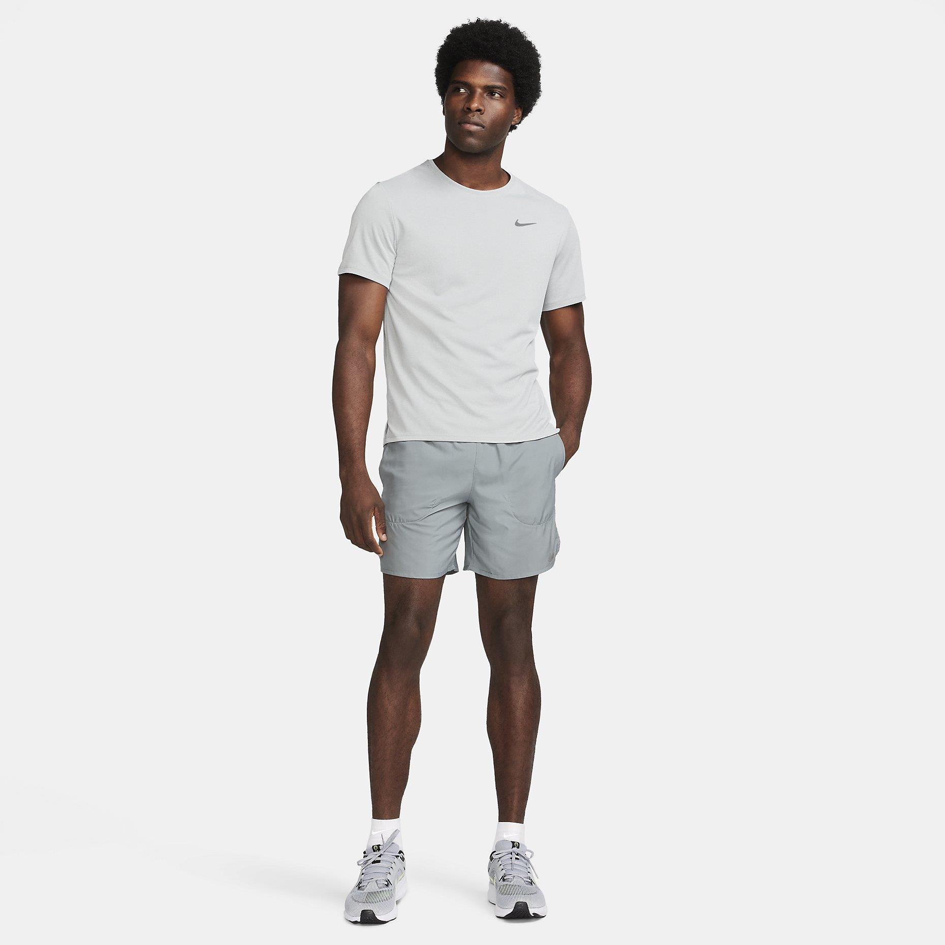 Nike Miler Dri-FIT UV Erkek Tişört
