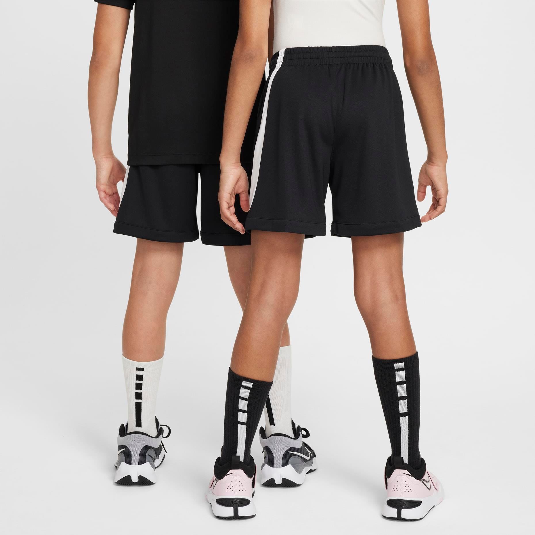 Nike Multi+ Dri-FIT Çocuk Şort