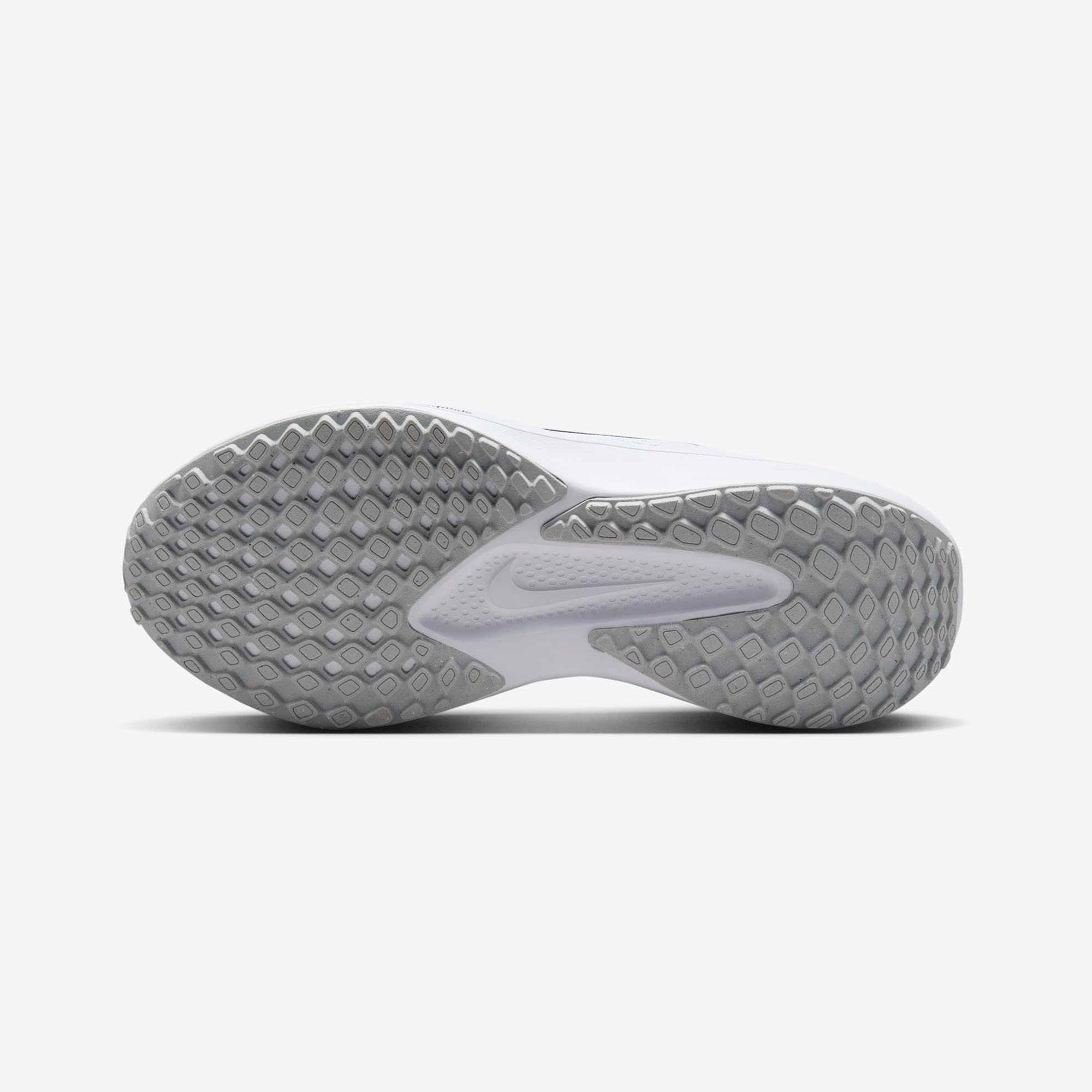 Nike Quest 6 Kadın Koşu Ayakkabısı - Görsel 3