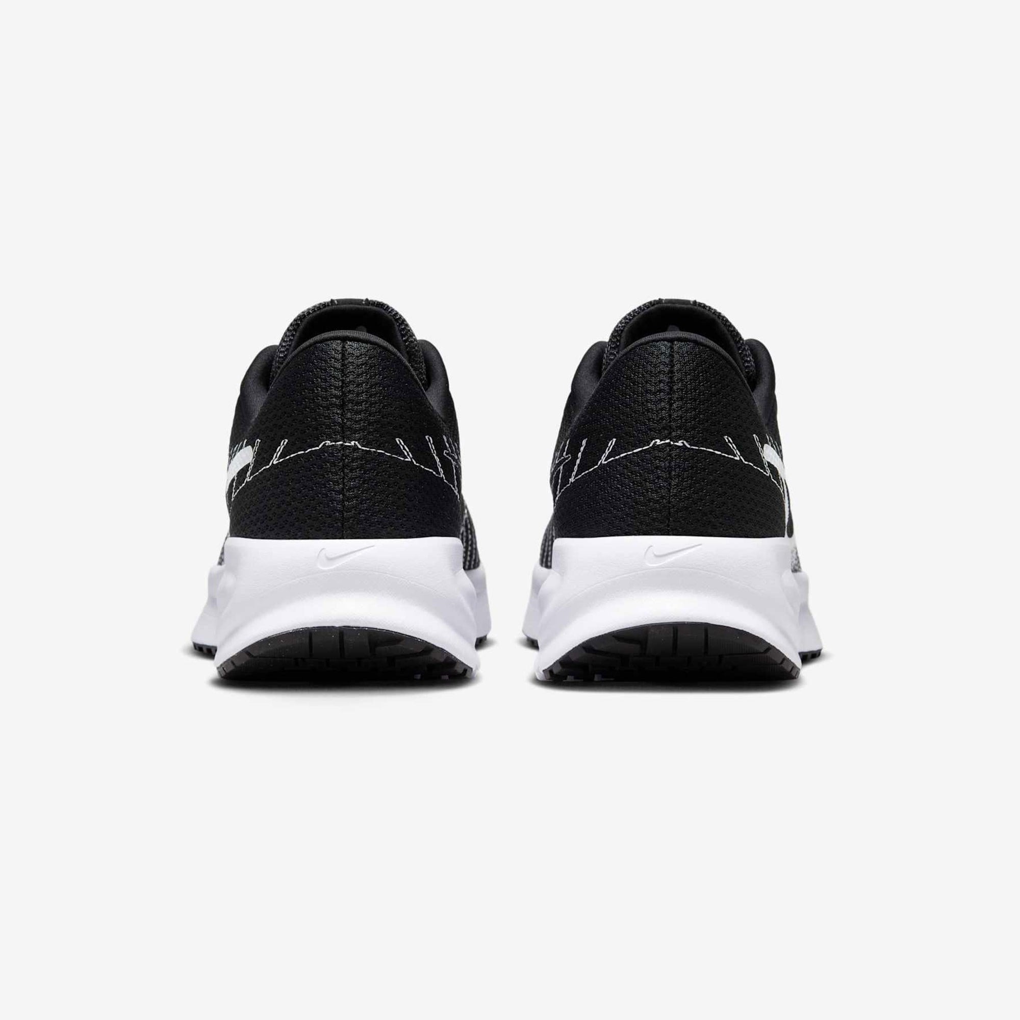 Nike Siyah Nike Run DEFY Koşu Ayakkabısı