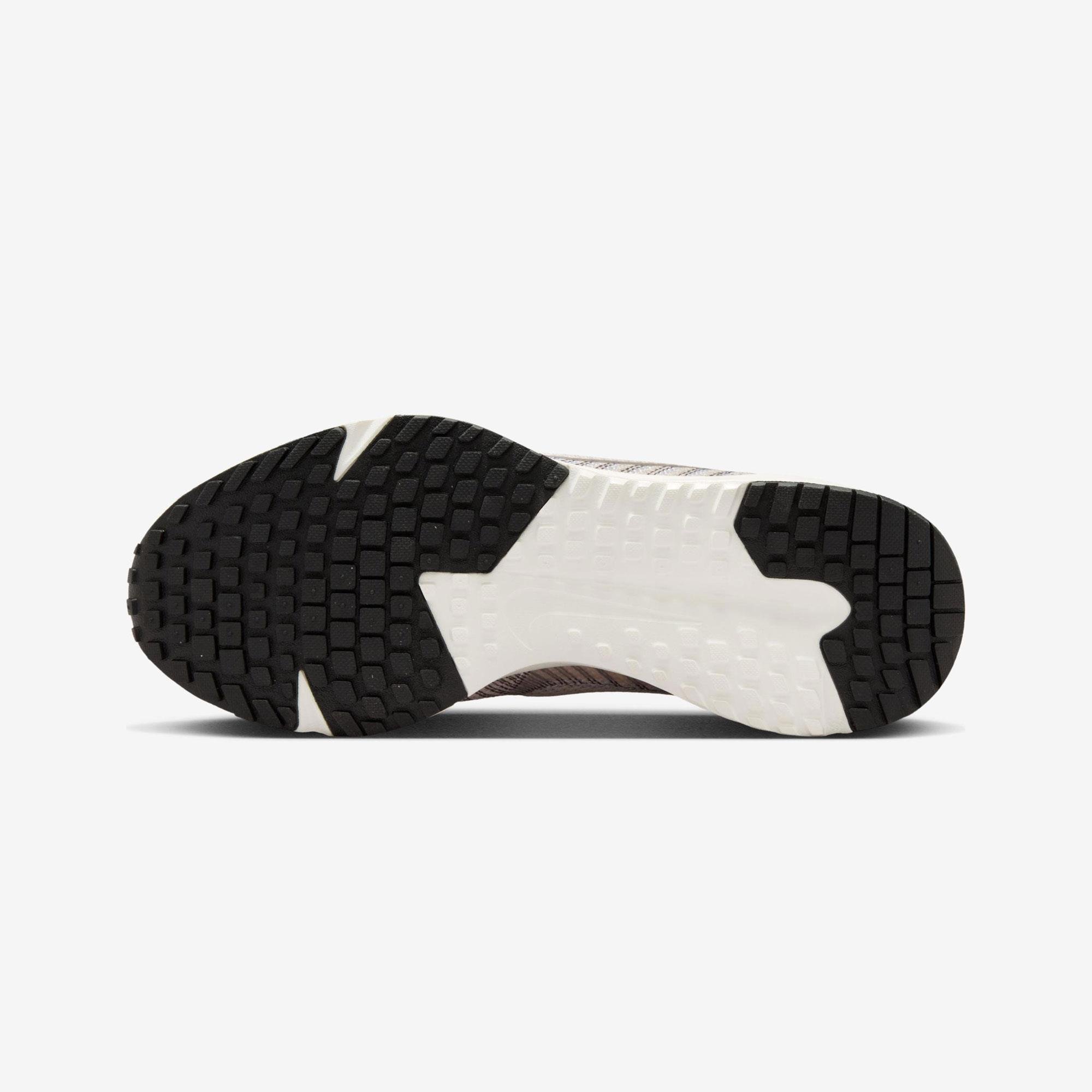 Nike Run Defy Kadın Koşu Ayakkabısı - Görsel 3