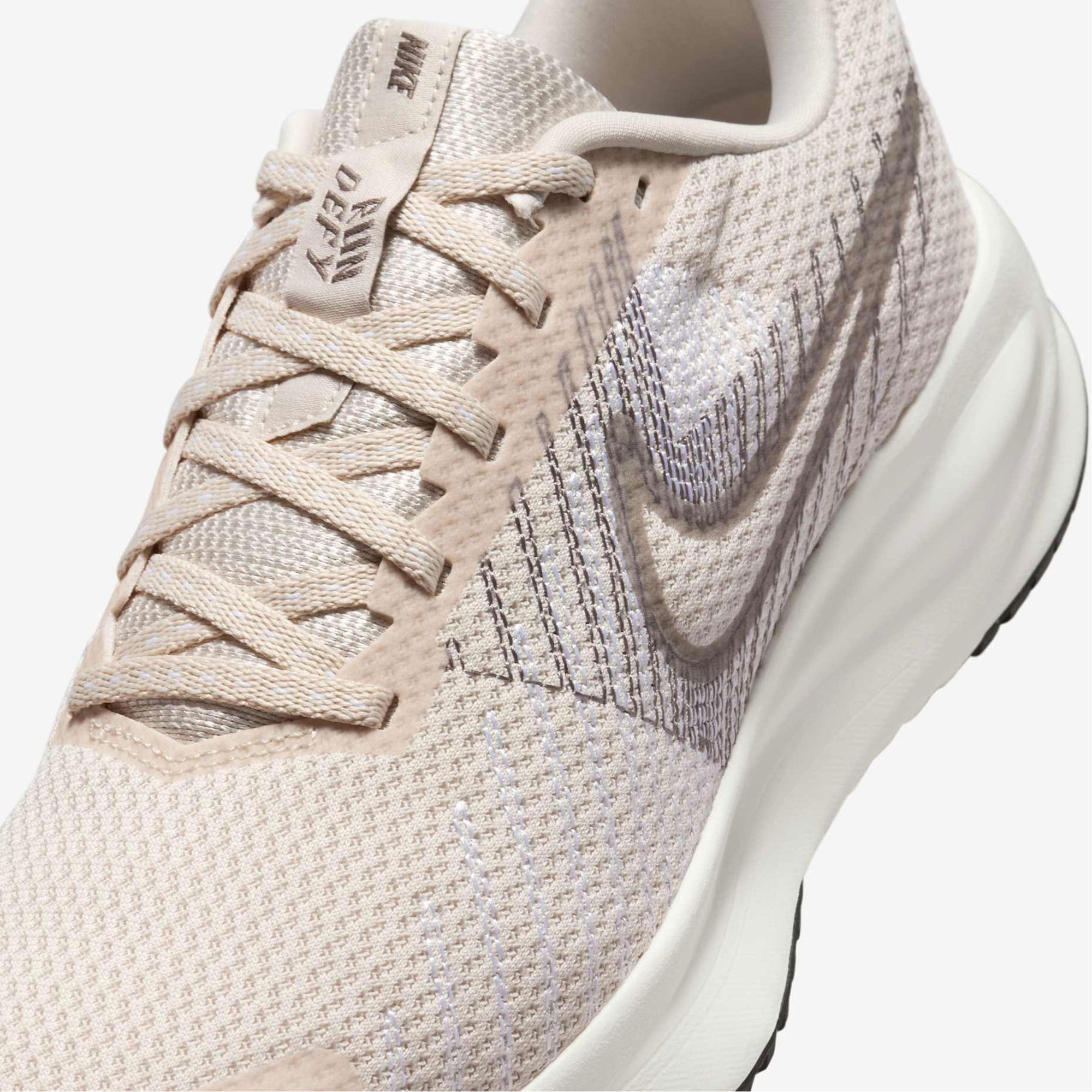 Nike Run Defy Kadın Koşu Ayakkabısı
