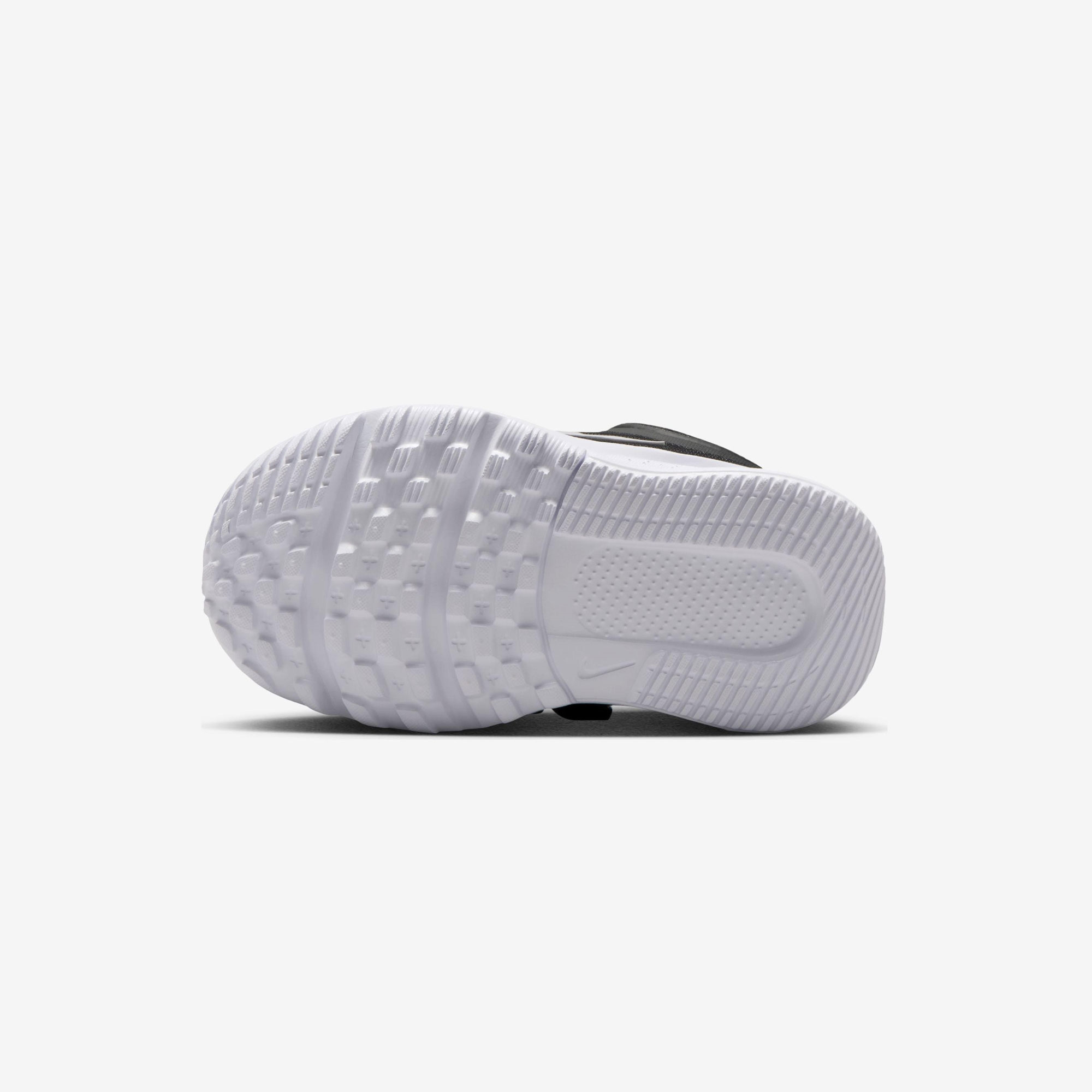 Nike Siyah Nike Star Runner 5 Çocuk