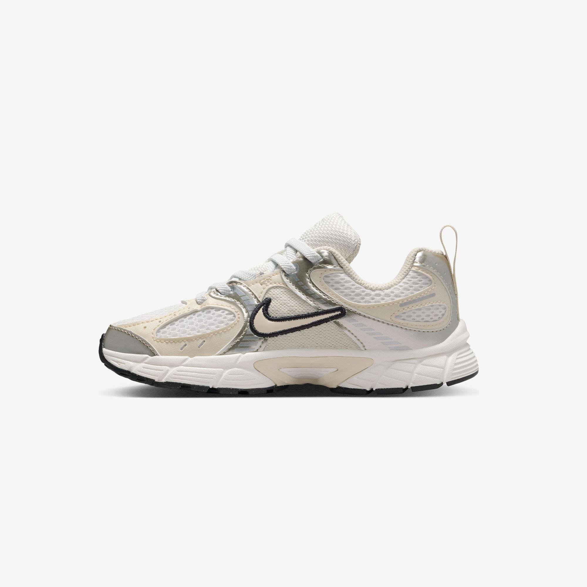 Nike V5 RNR Çocuk Günlük Spor Ayakkabı - Görsel 3