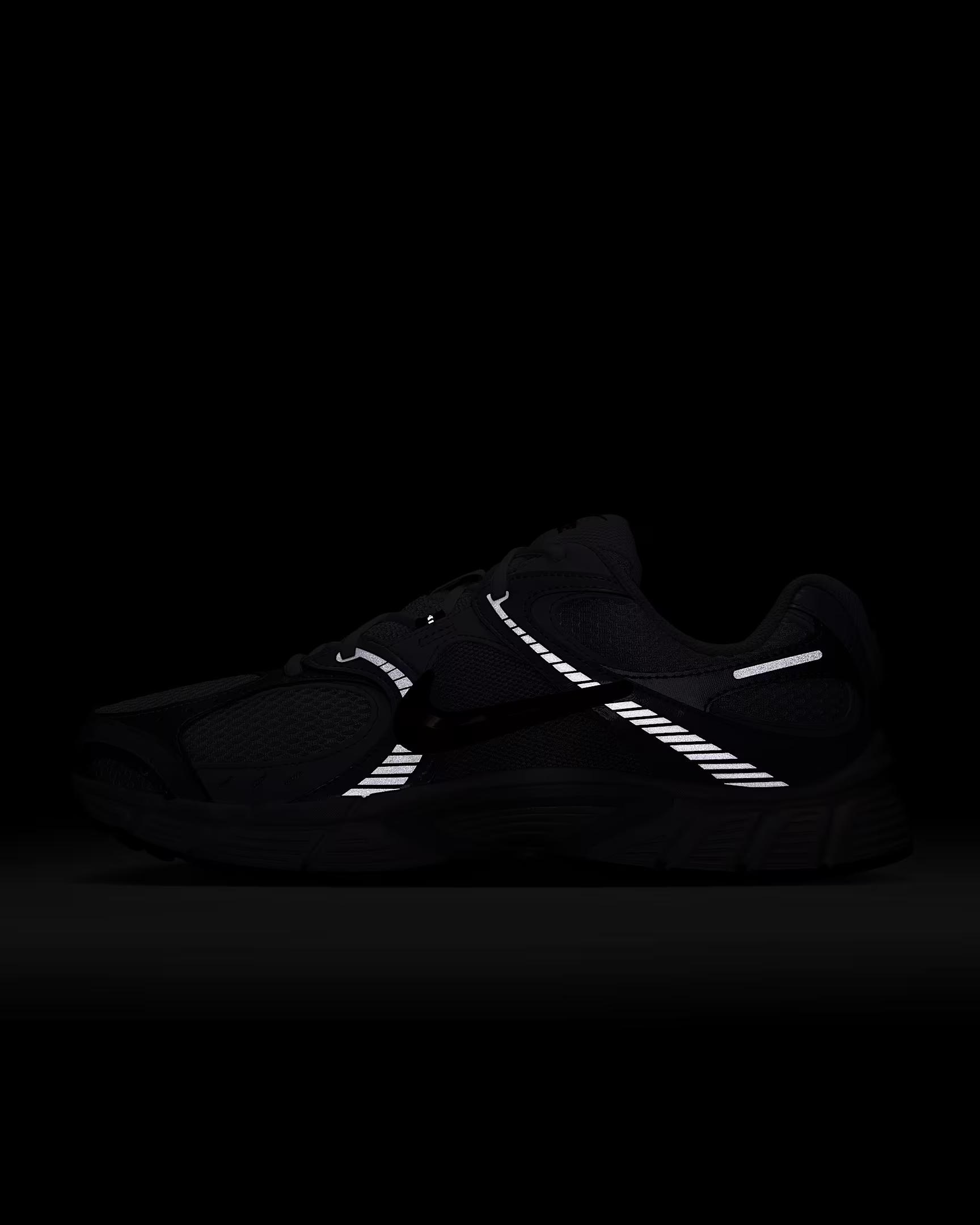 Nike V5 RNR Erkek Günlük Spor Ayakkabı