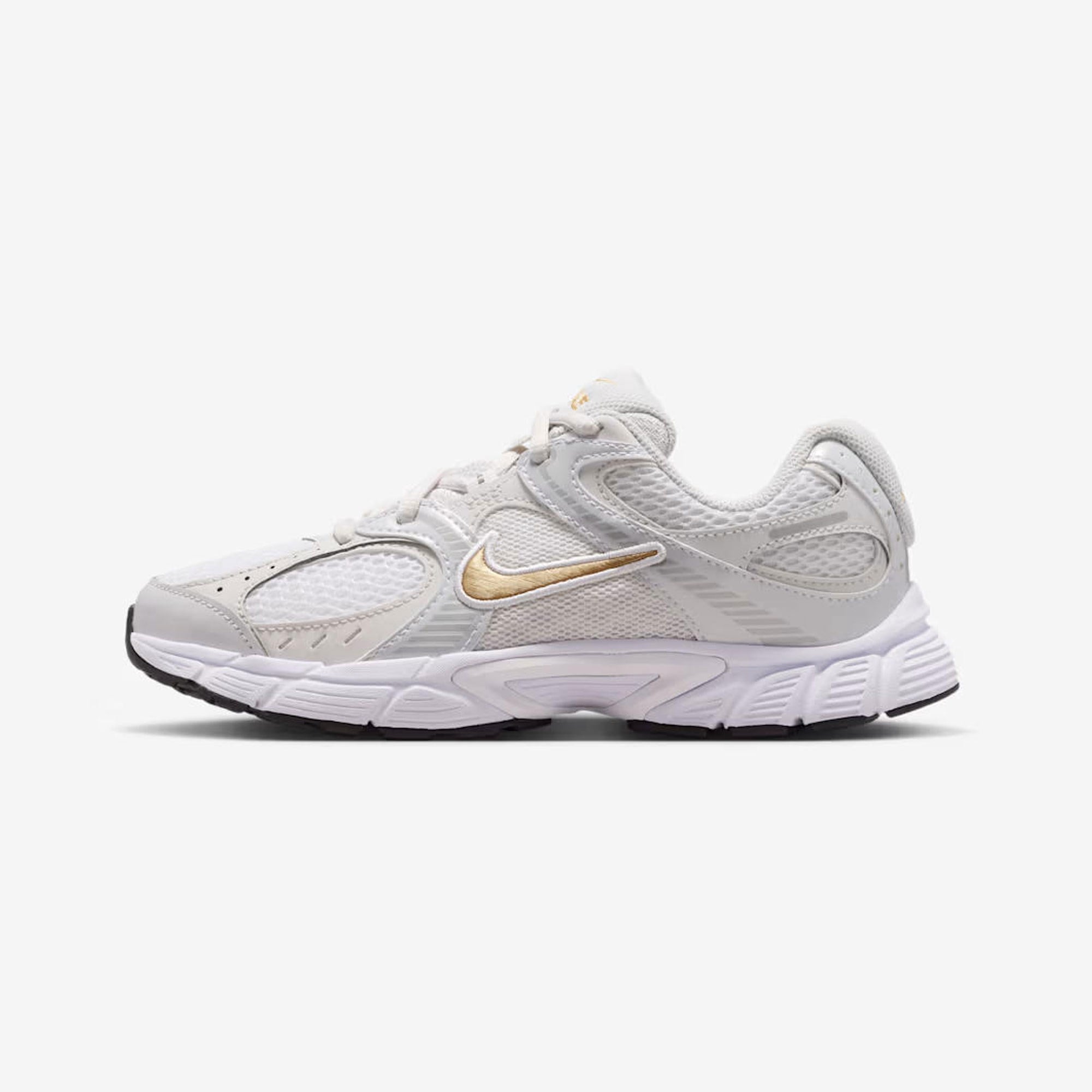 Nike Beyaz Nike V5 RNR
