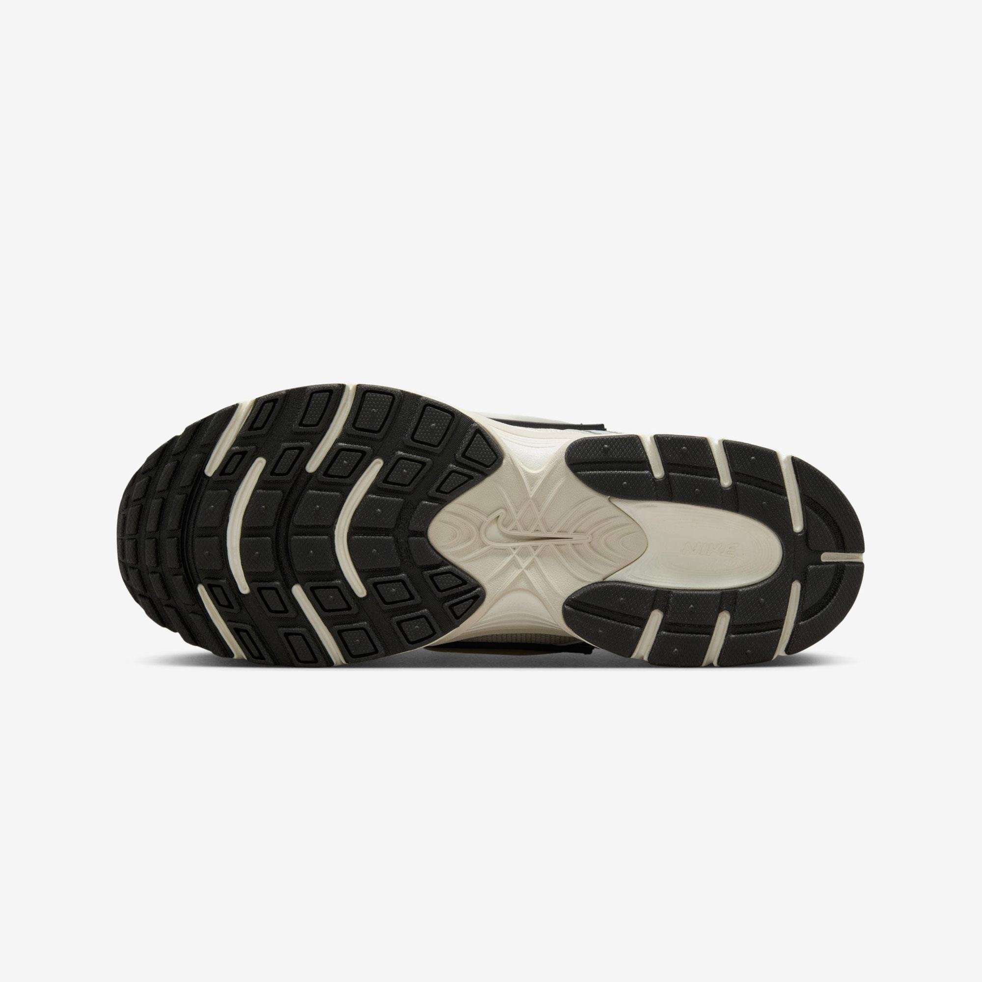 Nike V5 RNR Kadın Günlük Spor Ayakkabı - Görsel 4