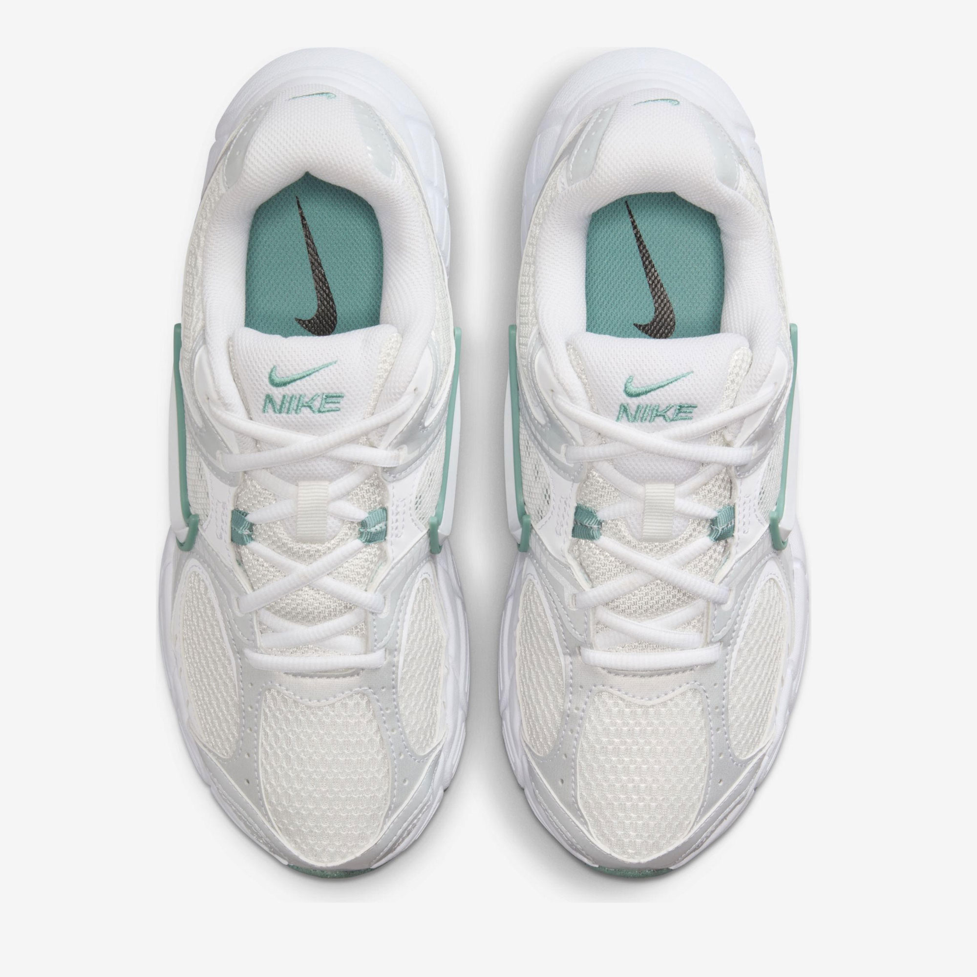 Nike Beyaz Nike V5 RNR Ayakkabı