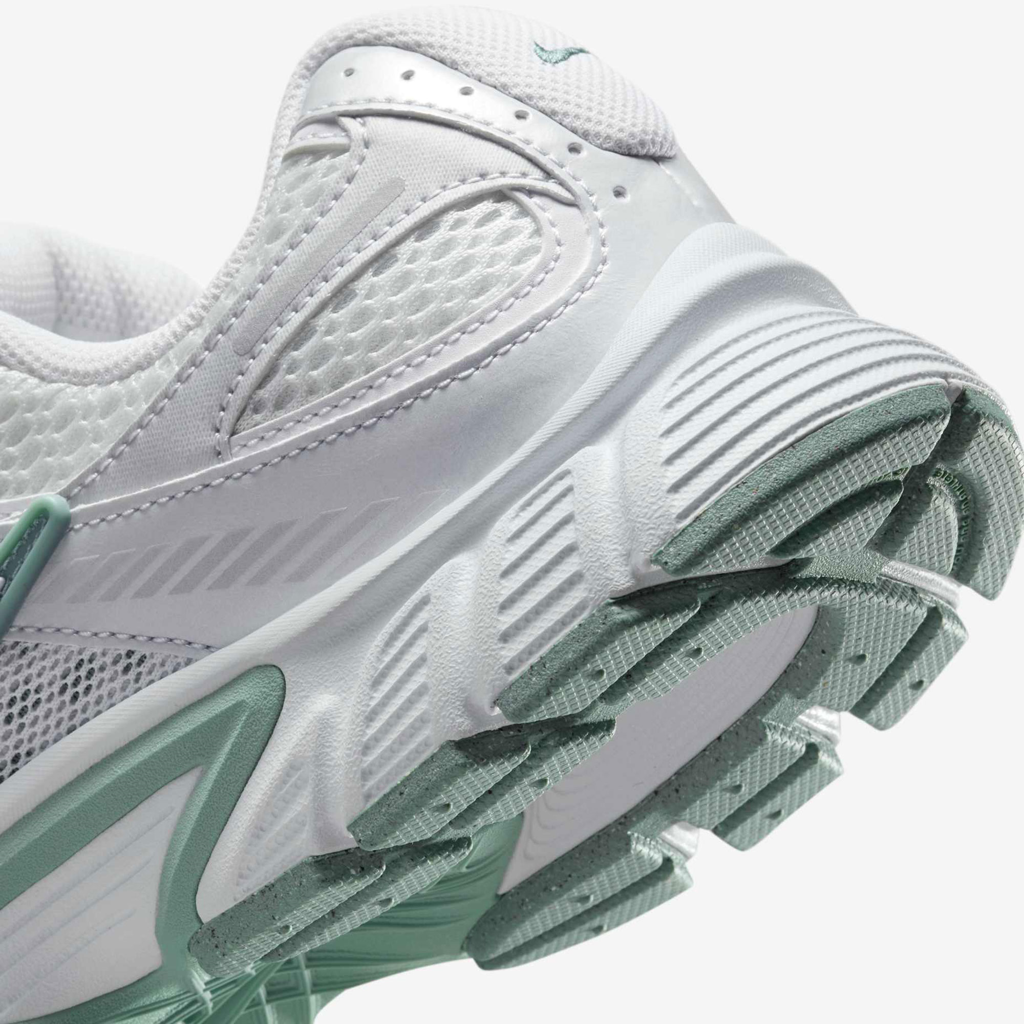 Nike V5 RNR Kadın Günlük Spor Ayakkabı