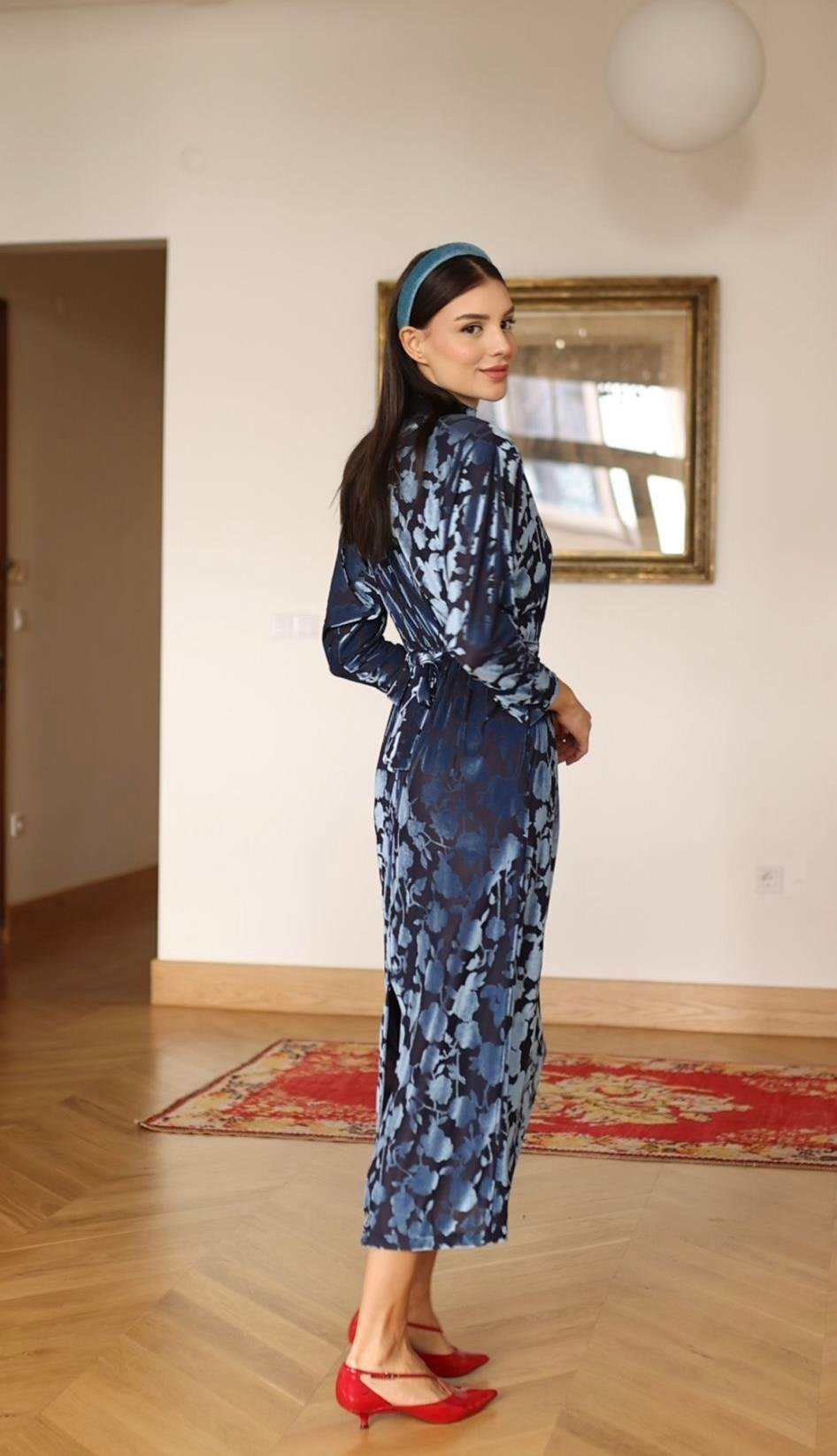 “Handan” Mavi Devore