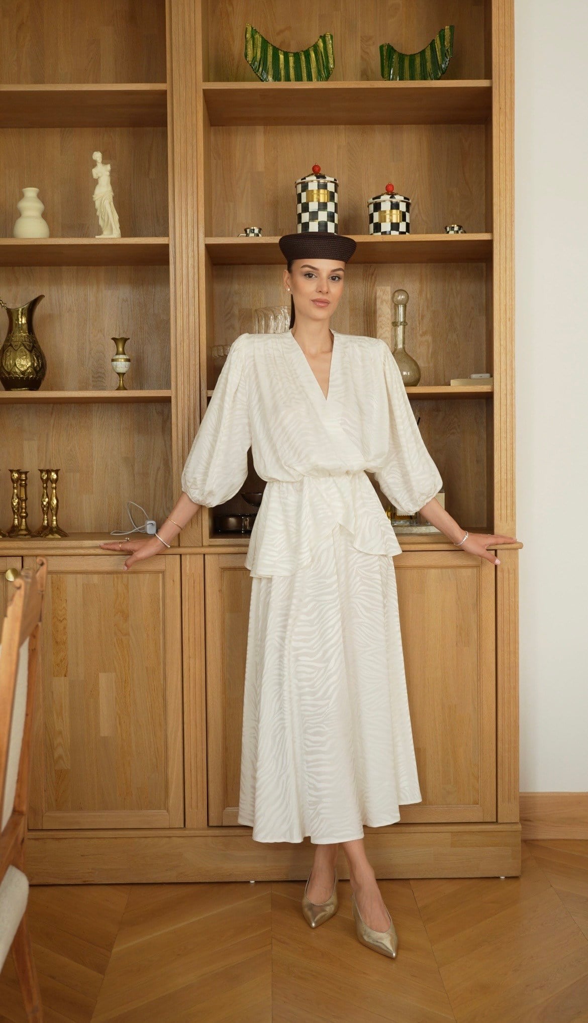Ekru Jakarlı Peplum Takım