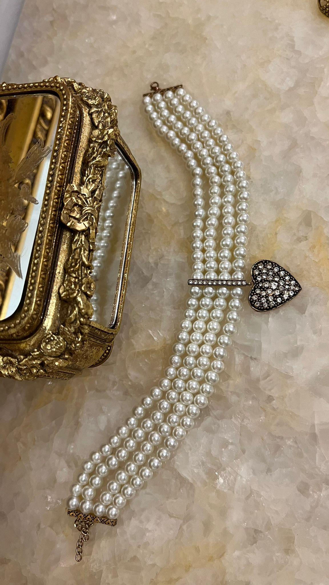 Kalpli İnci Choker Kolye