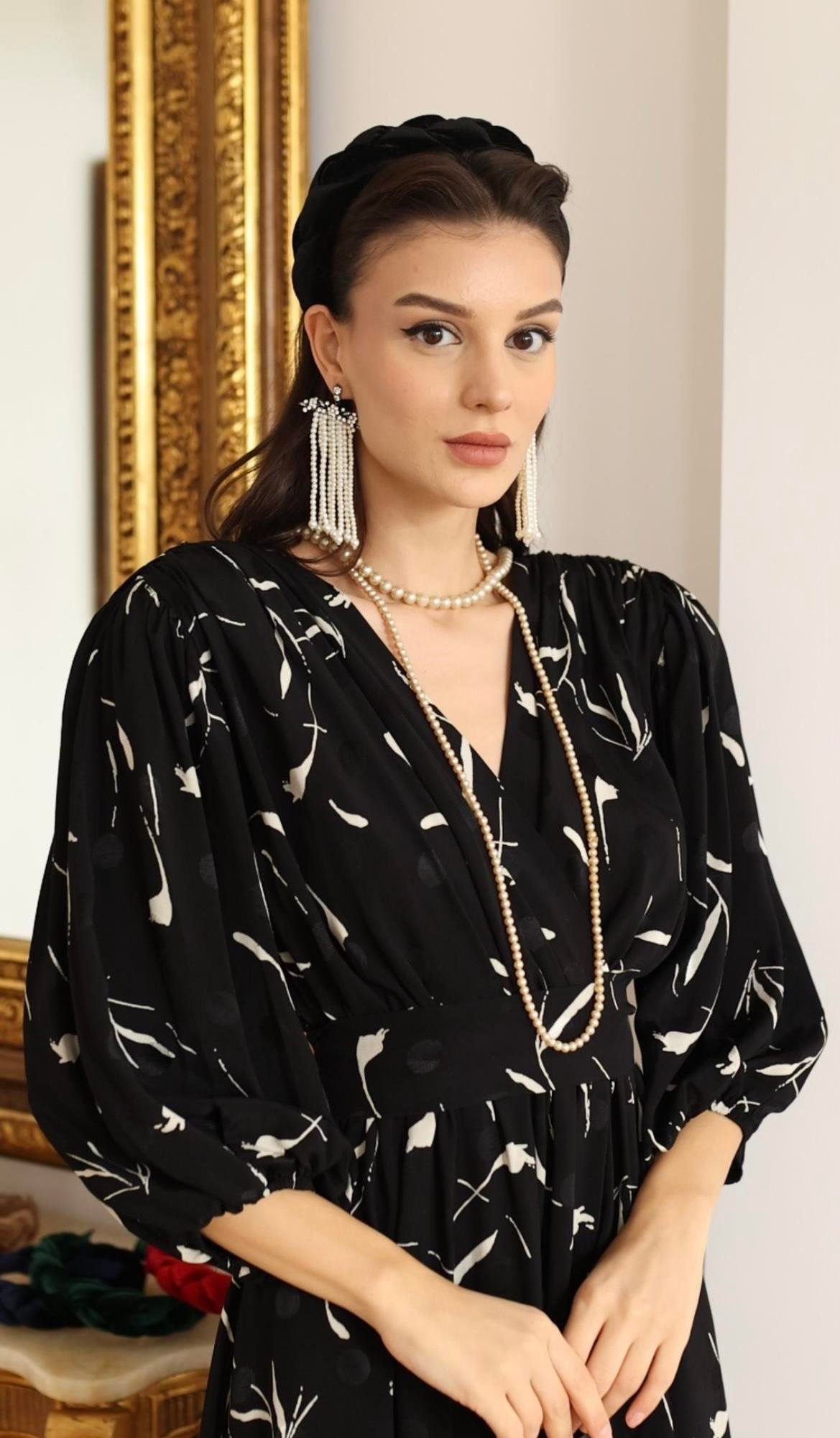 Siyah Kadife Örgülü Taç 