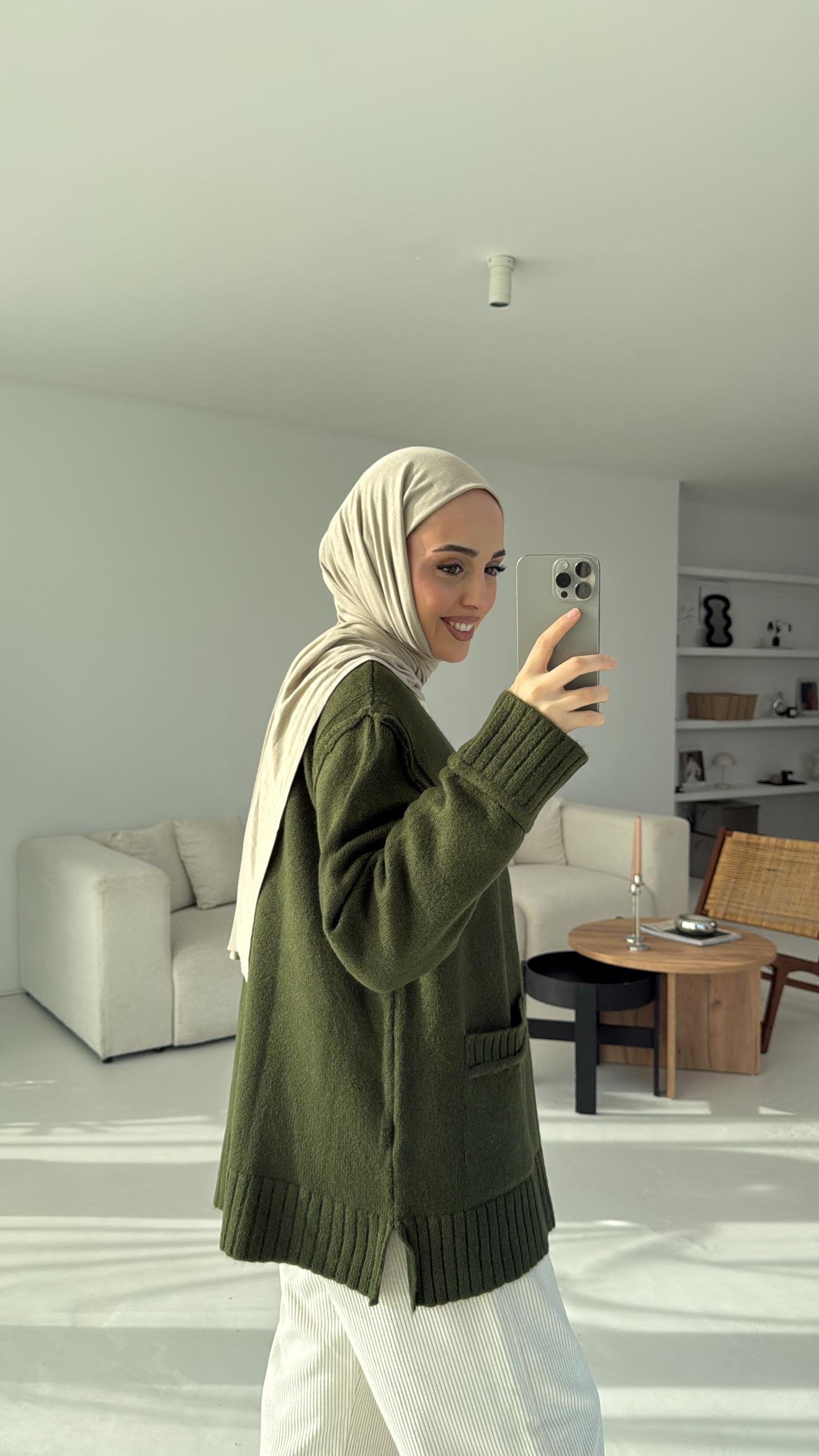 5 Düğmeli Cepli Triko Hırka