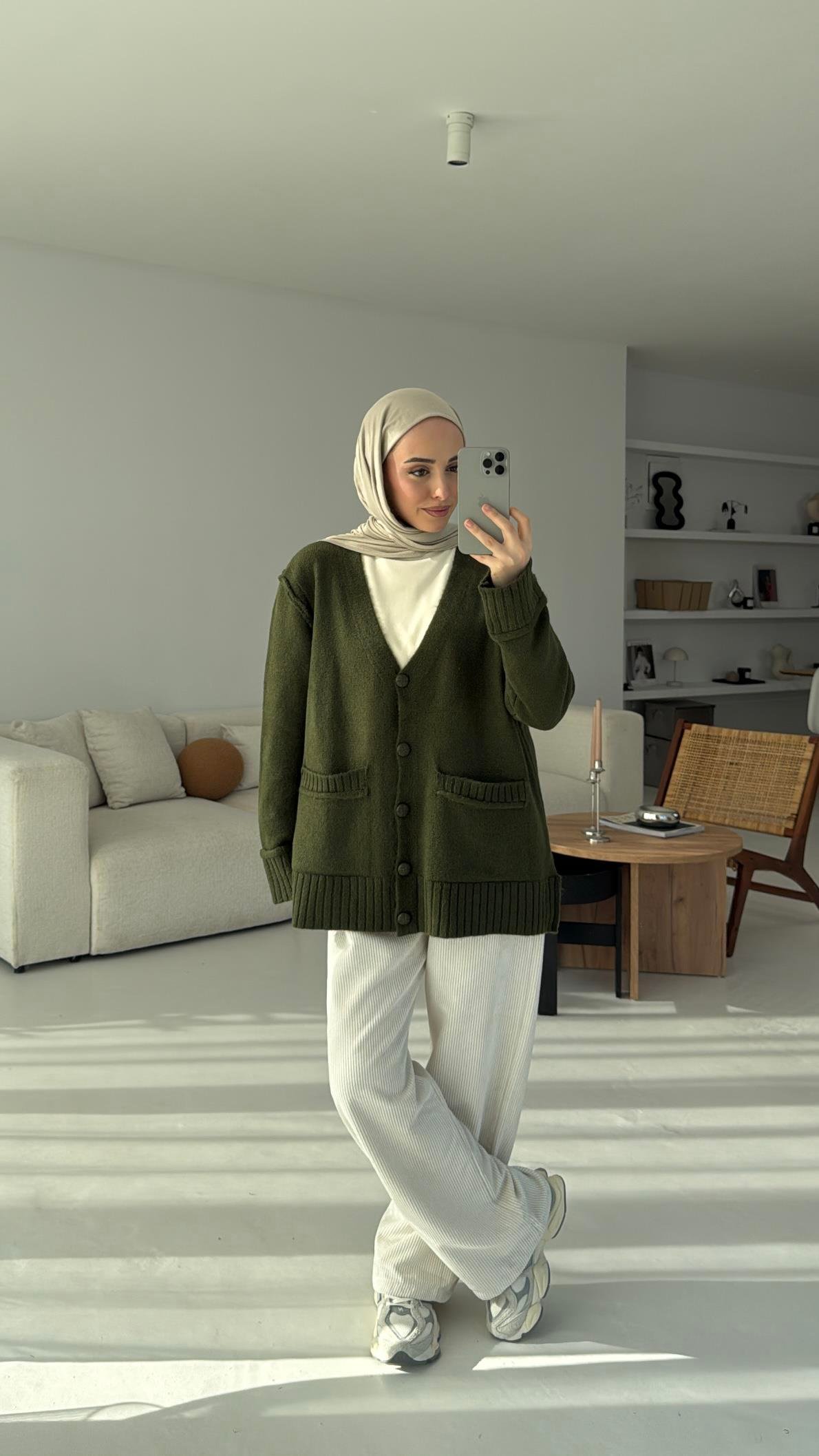 5 Düğmeli Cepli Triko Hırka