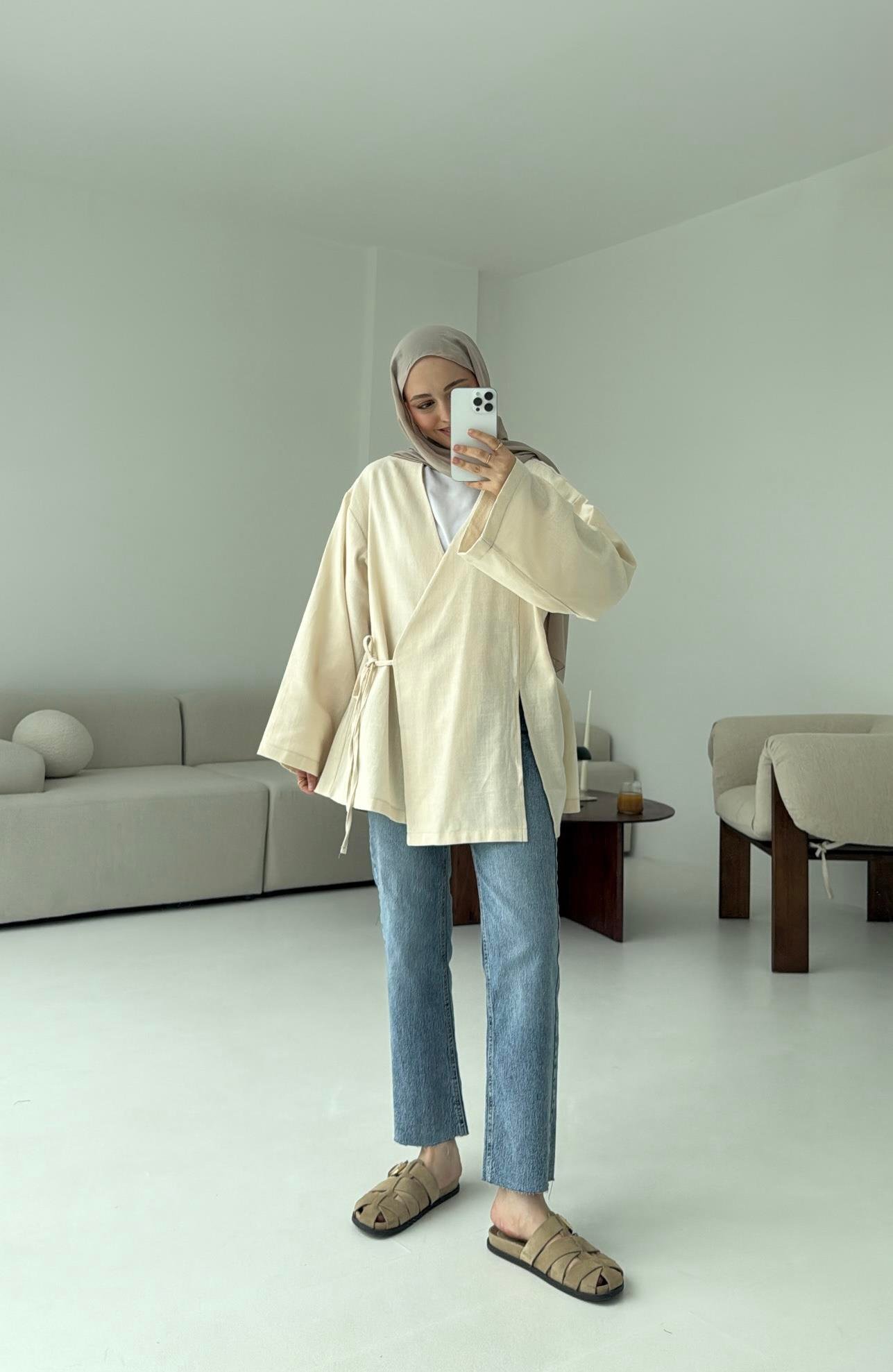 Ekru Yırtmaç Detay Keten Kimono