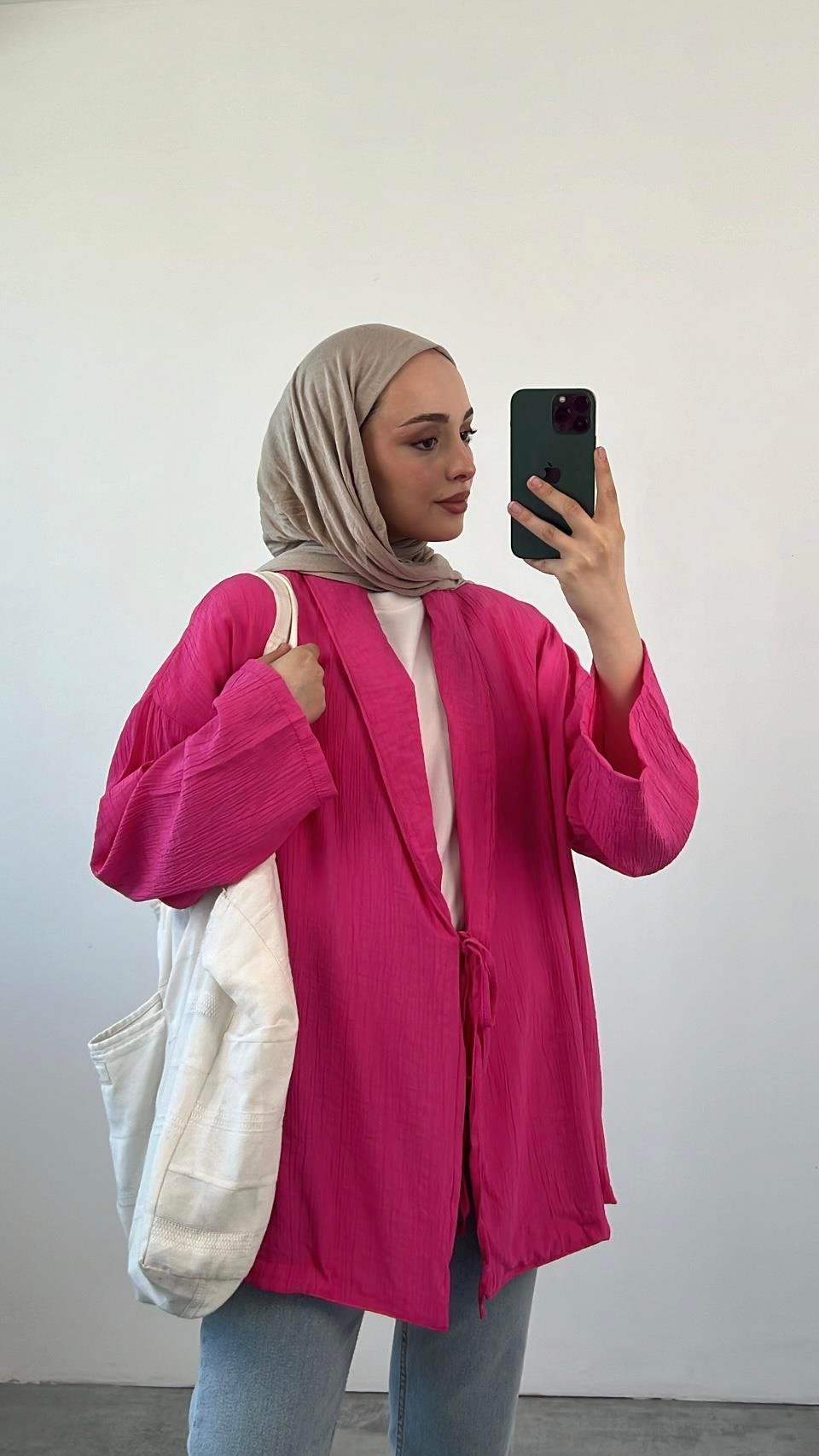 Pembe Dokulu Kimono