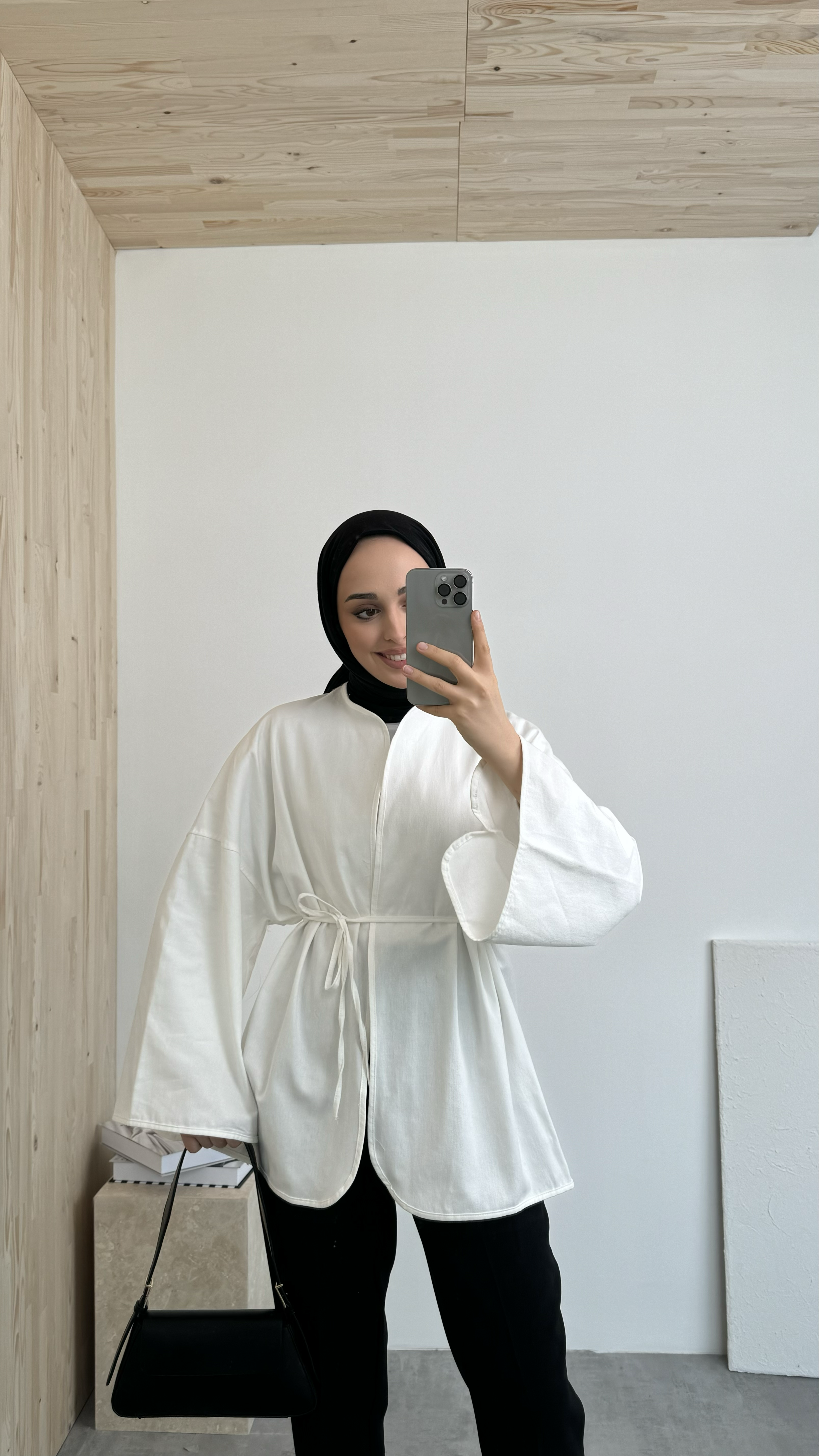 Seyyar Kemerli Kimono Beyaz