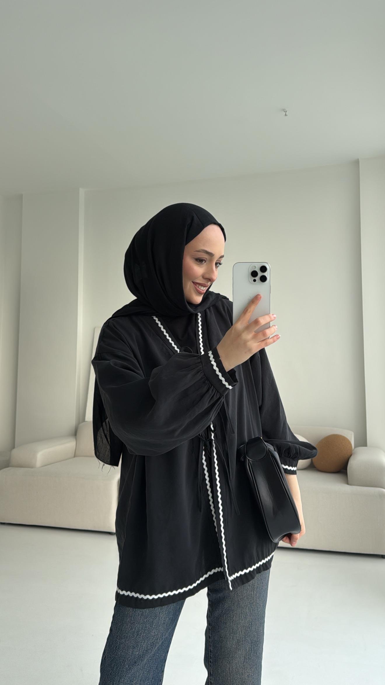 Siyah Bağlamalı Dantel Detay Kimono 
