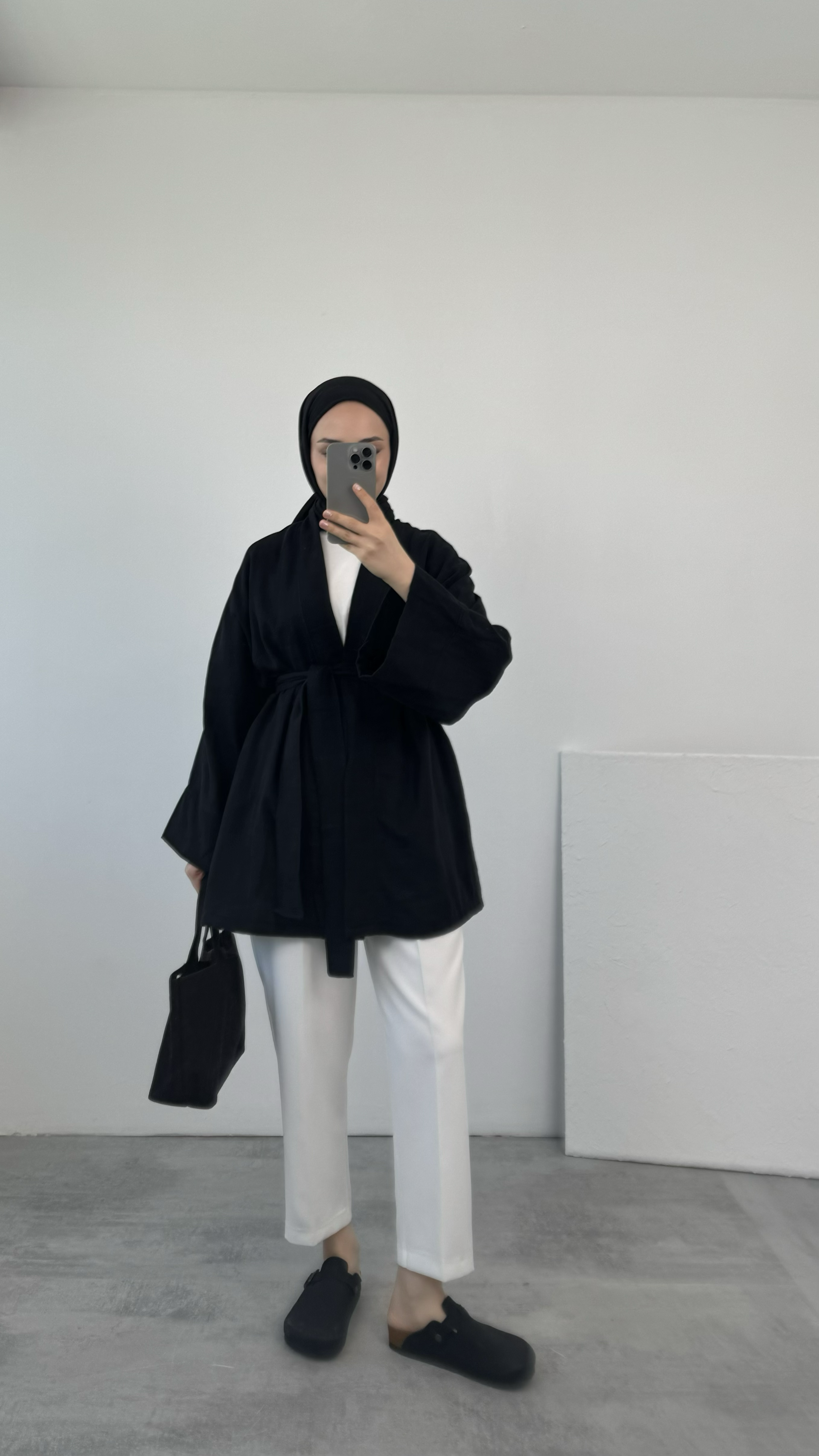 Siyah Bağlamalı Kimono 