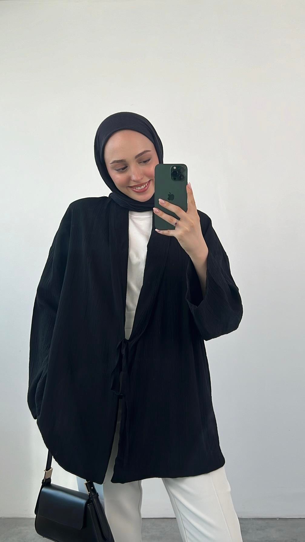 Siyah Dokulu Kimono