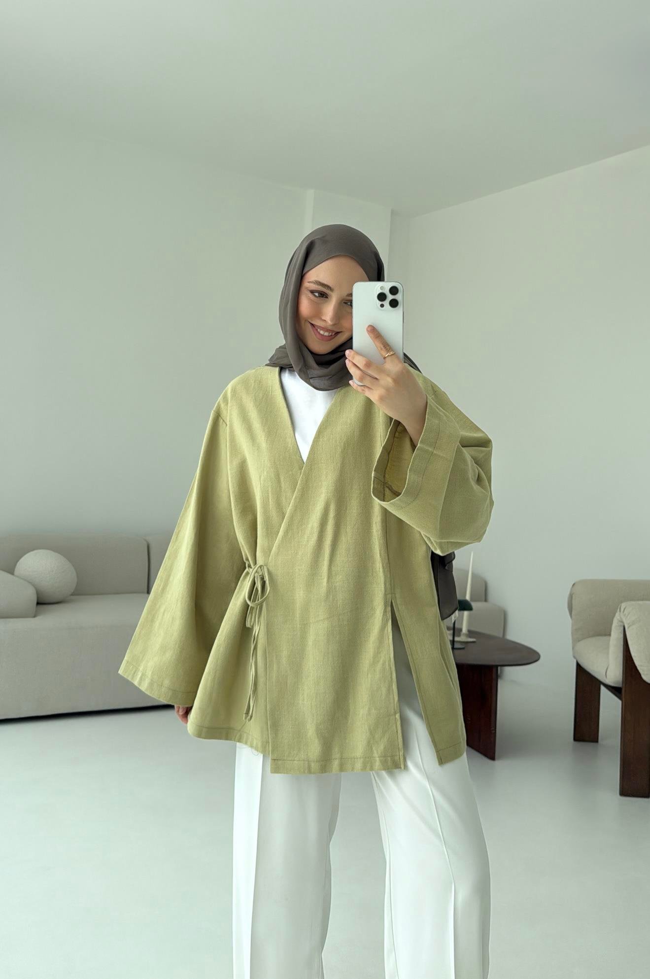 Yağ Yeşili Yırtmaç Detay Keten Kimono