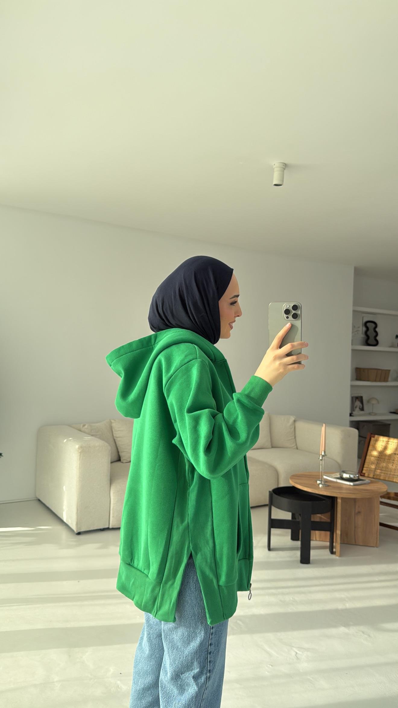 Yırtmaç Detaylı Yeşil Sweatshirt