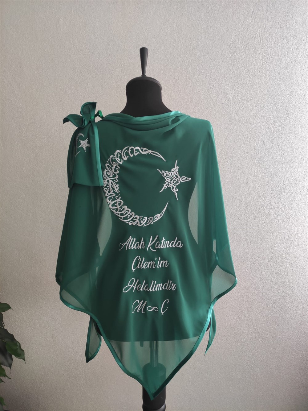 Gümüş Nakışlı Ay Yıldızlı Damat Örtüsü ve Eldiveni 