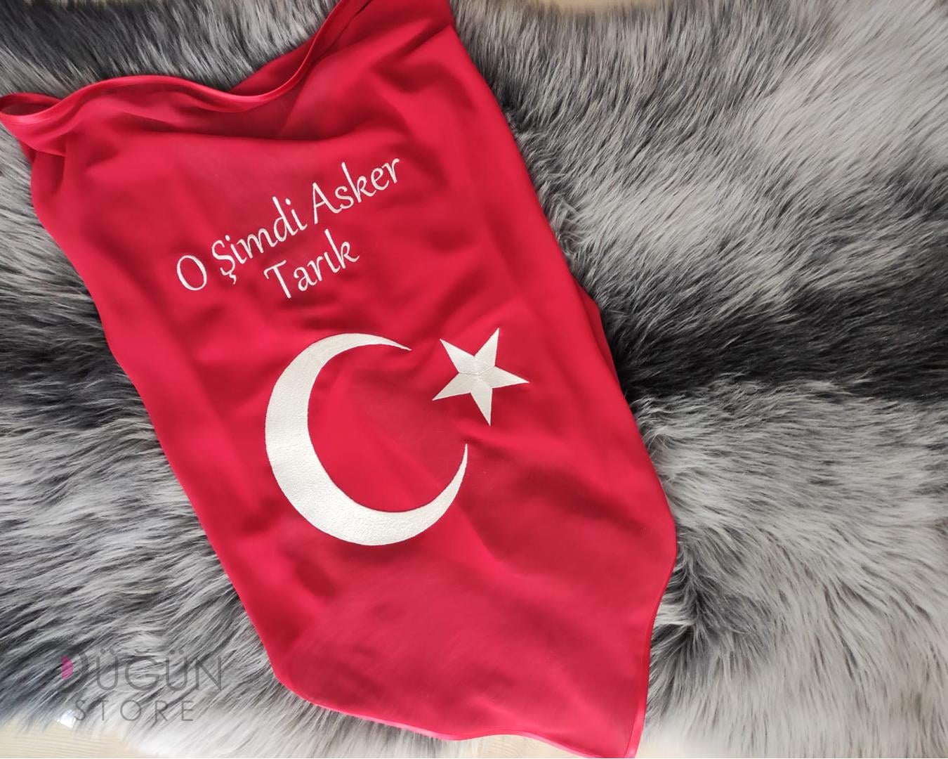 O Şimdi Asker ve İsimli Örtü