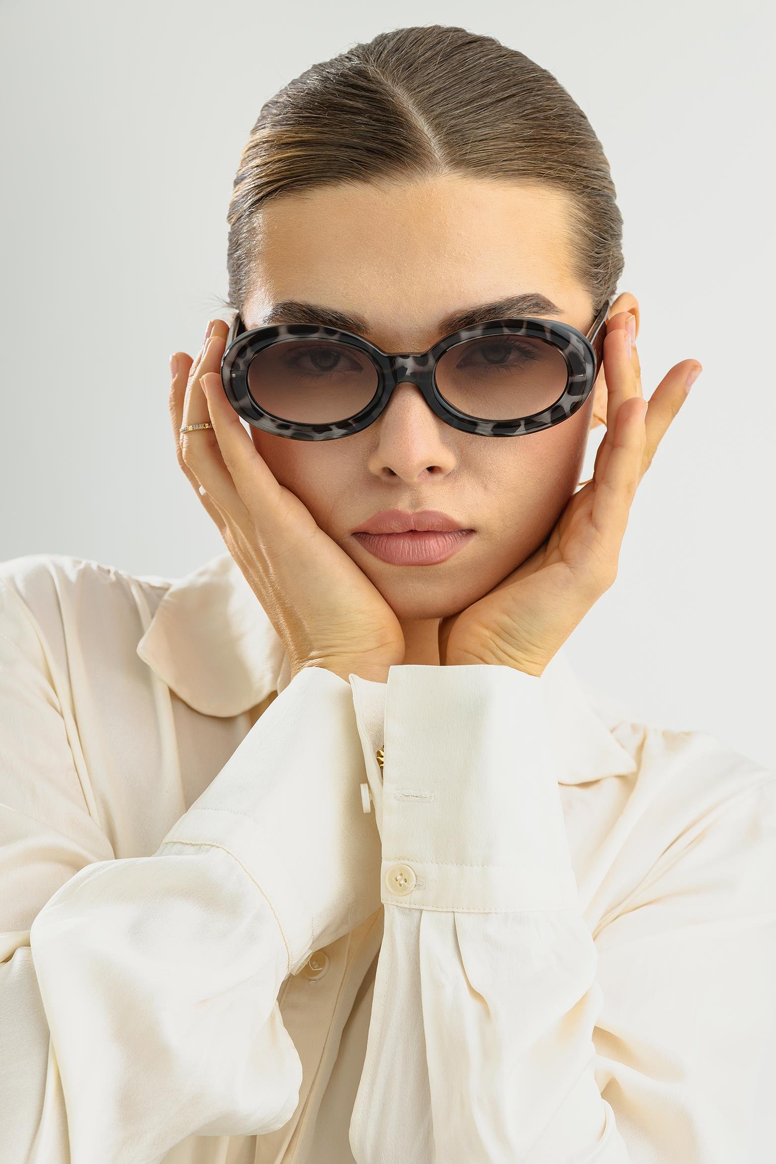 Falenti AE2017-C4 51 Kadın Güneş Gözlüğü Falenti AE2017-C4 51 Kadın Güneş Gözlüğü 