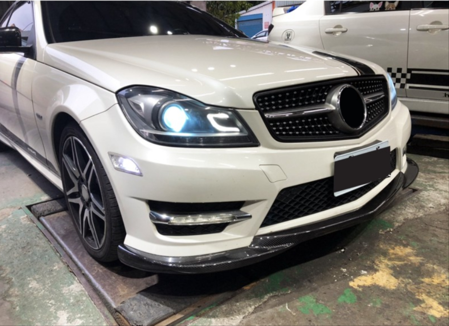  FOR MERCEDES W204 2007-2014 C SERIES DIAMOND GRILLE GREY
