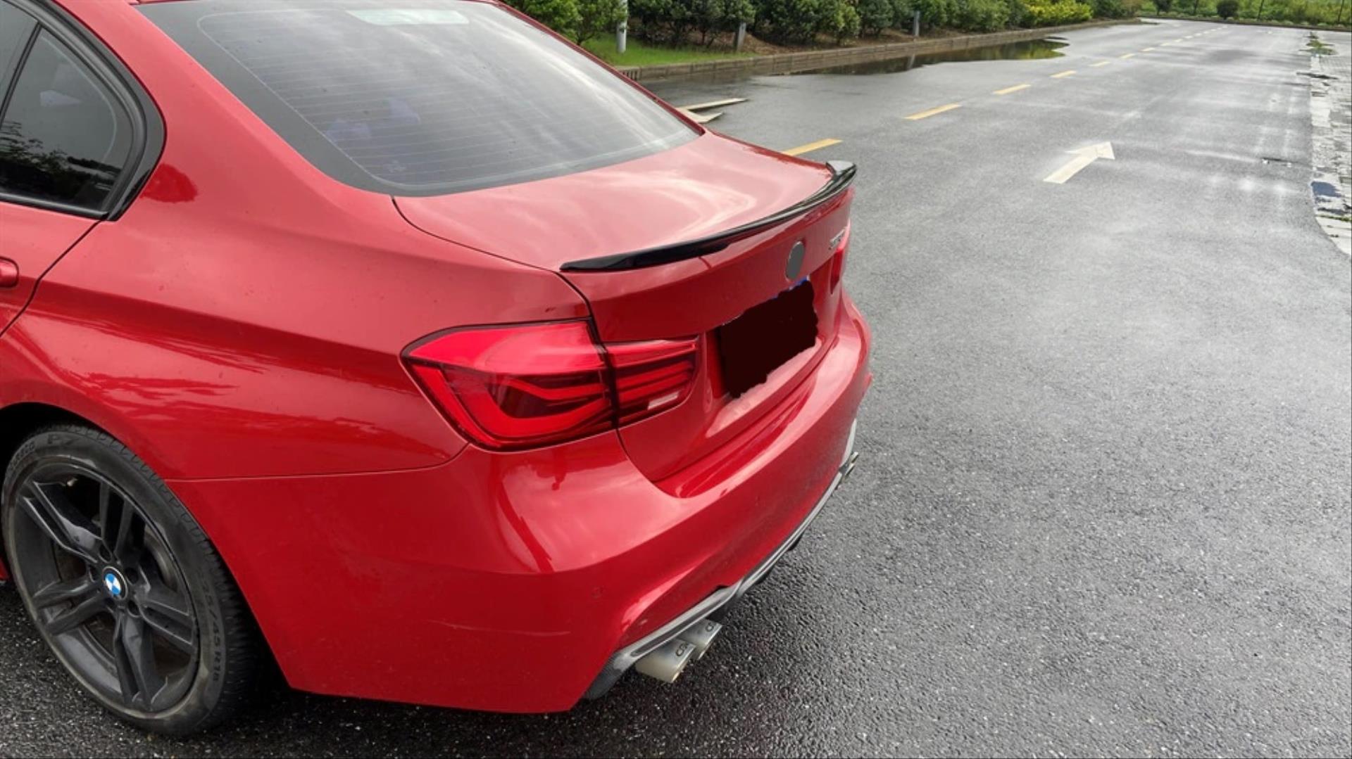 3 SERISI F30 2012-2018 IÇIN UYUMLU   MT HYBRID SPOILER PIANO BLACK