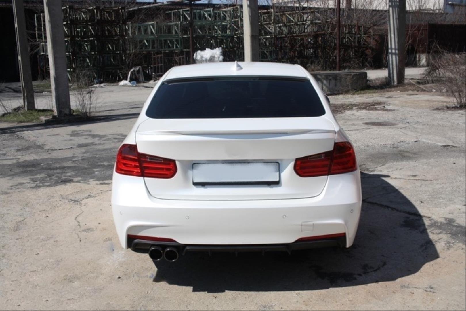 3 SERISI F30 2012-2018 IÇIN UYUMLU M DIFÜZÖR SOL TEK ÇIKIS KALIN - PIANO BLACK