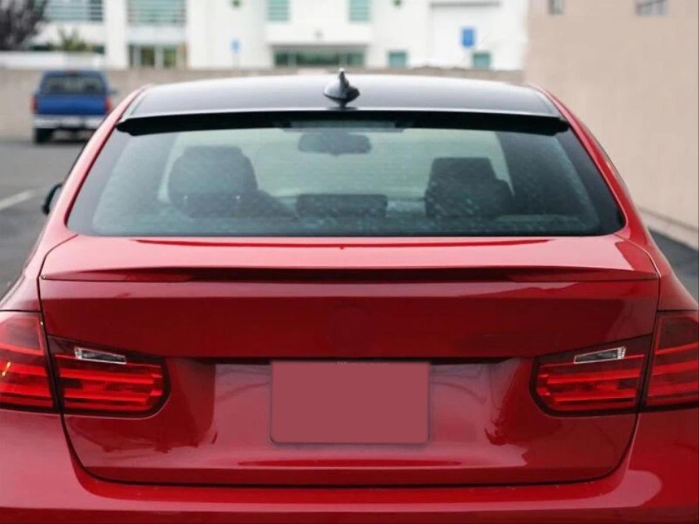 3 SERISI F30 CAM ÜSTÜ SPOILER - PIANO BLACK (PARLAK SIYAH) 