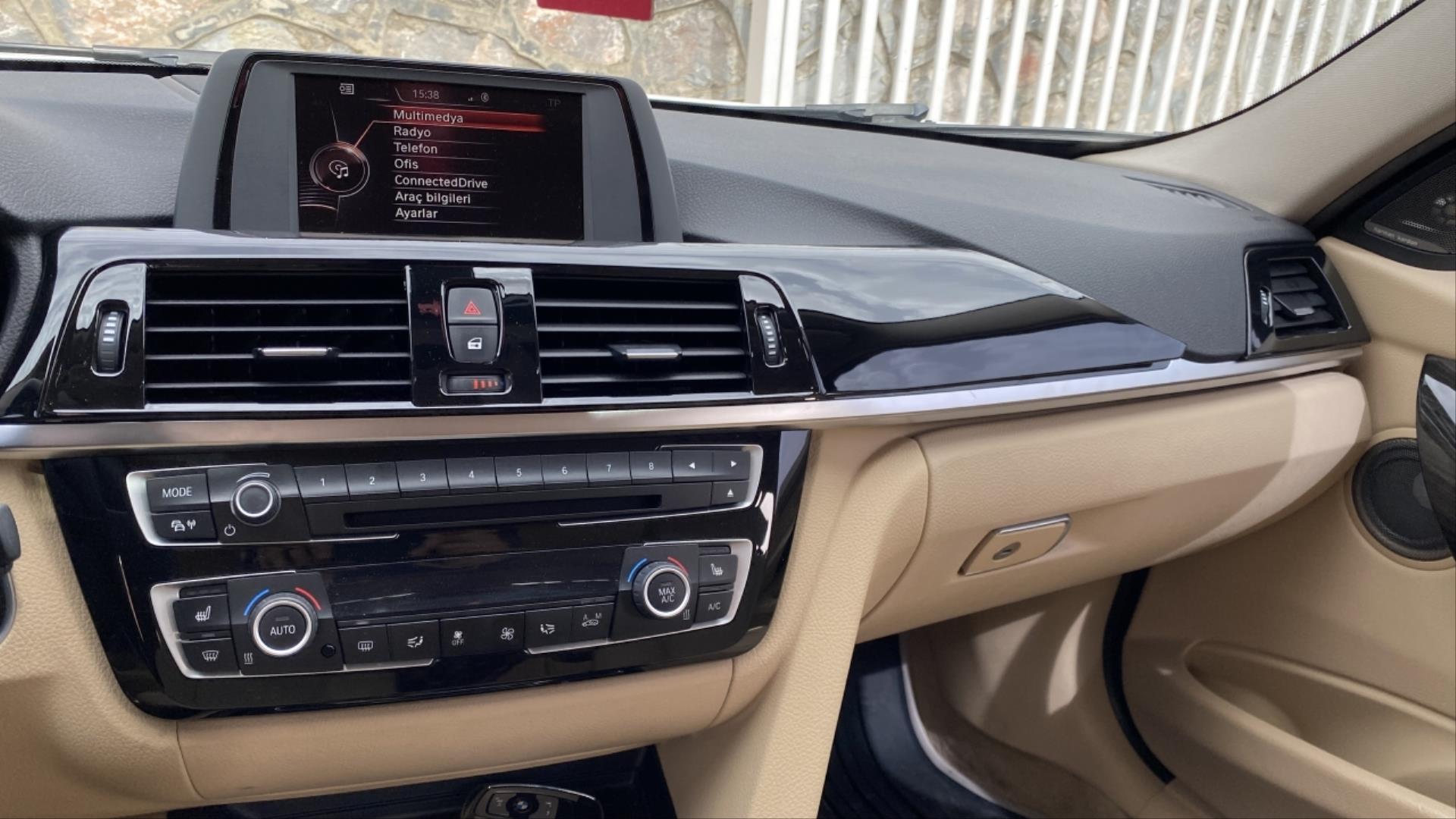 3 SERISI F30 GÖGÜSLÜK VE MENFEZ KAPLAMA SETI - PIANO BLACK 